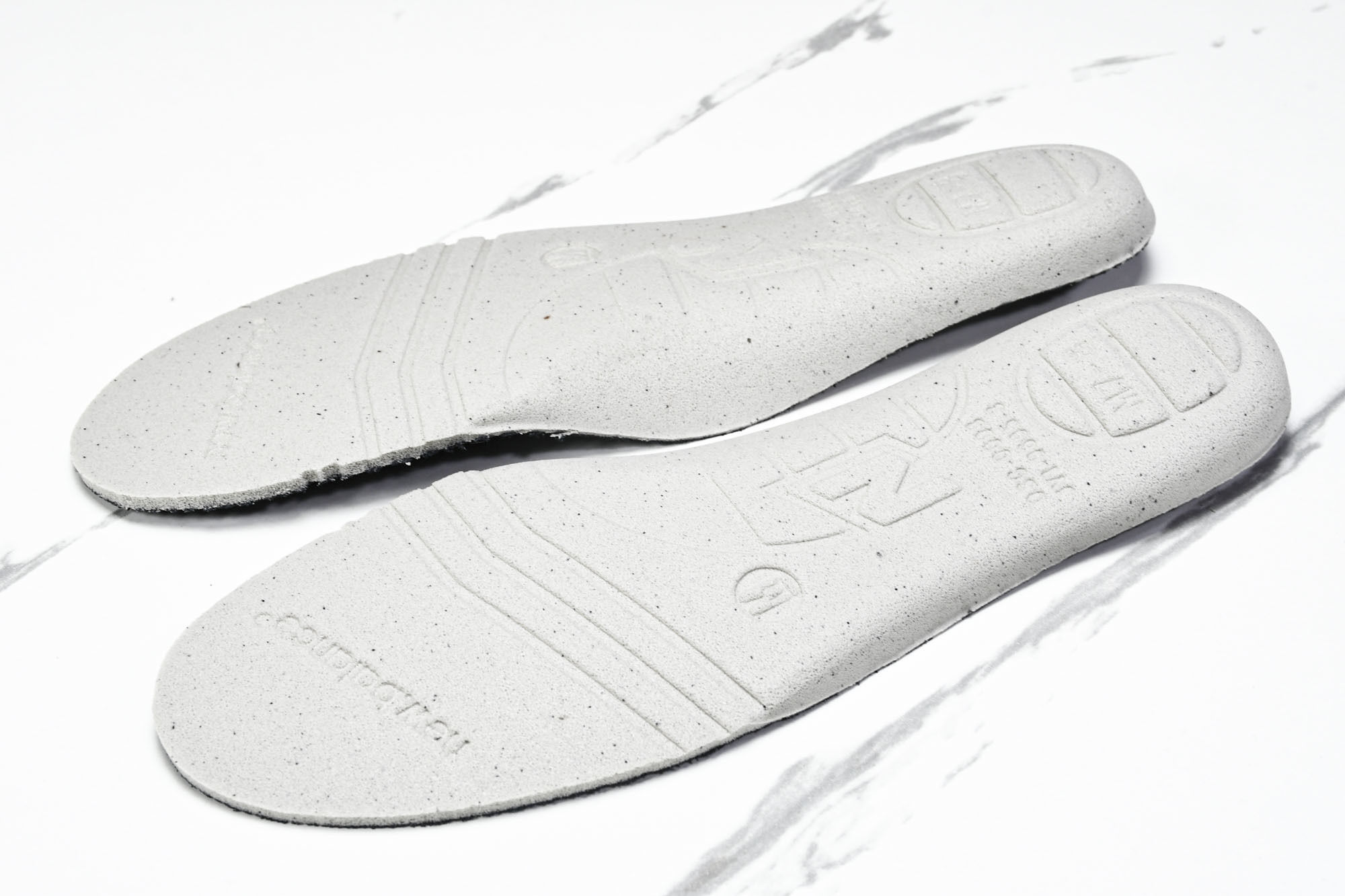 New Balance 1906系列复古老爹风休闲运动慢跑鞋 M1906ROC #YZ010#鞋款灵感源
