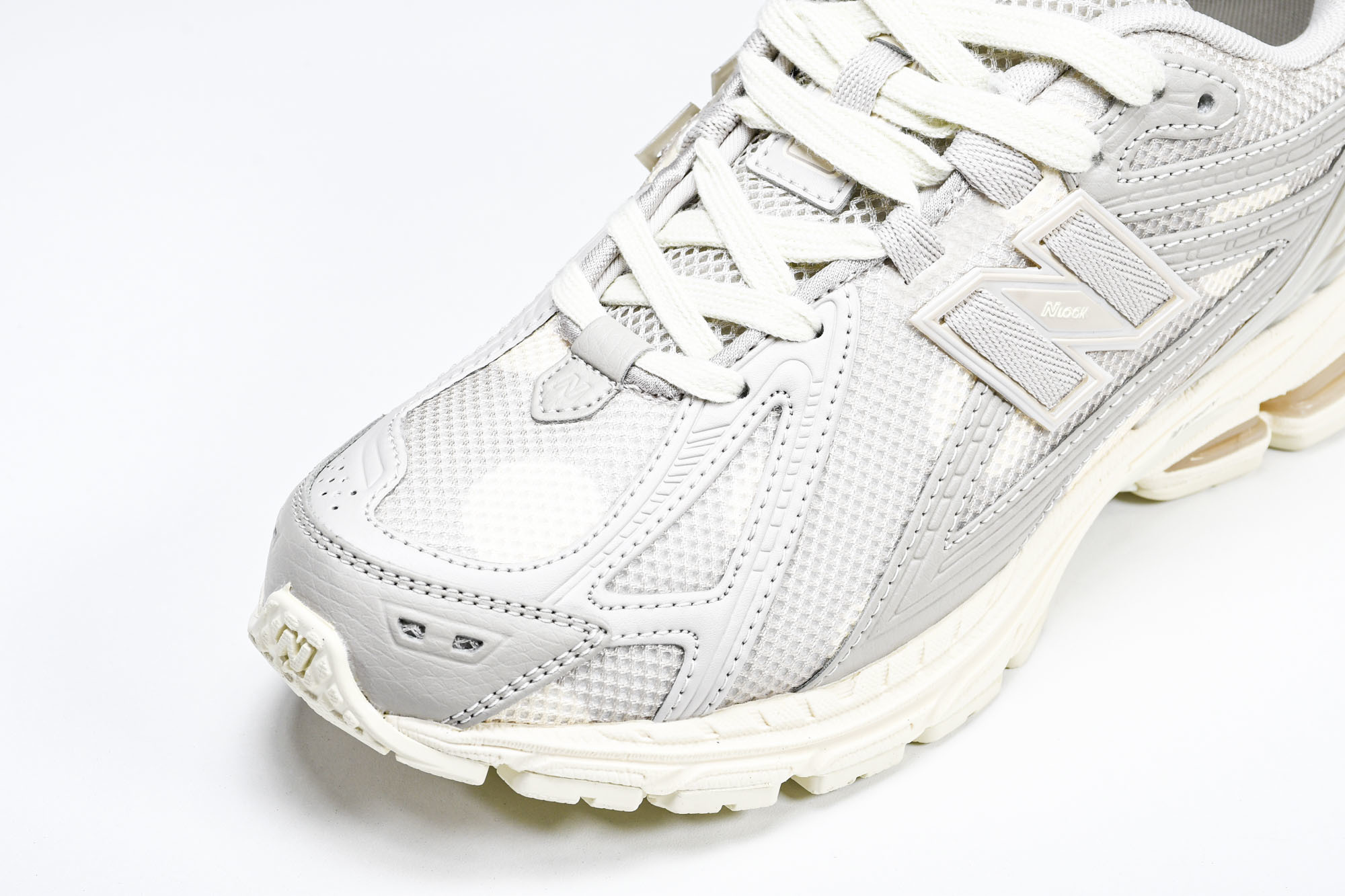 New Balance 1906系列复古老爹风休闲运动慢跑鞋 M1906RPA #YZ010#鞋款灵感源
