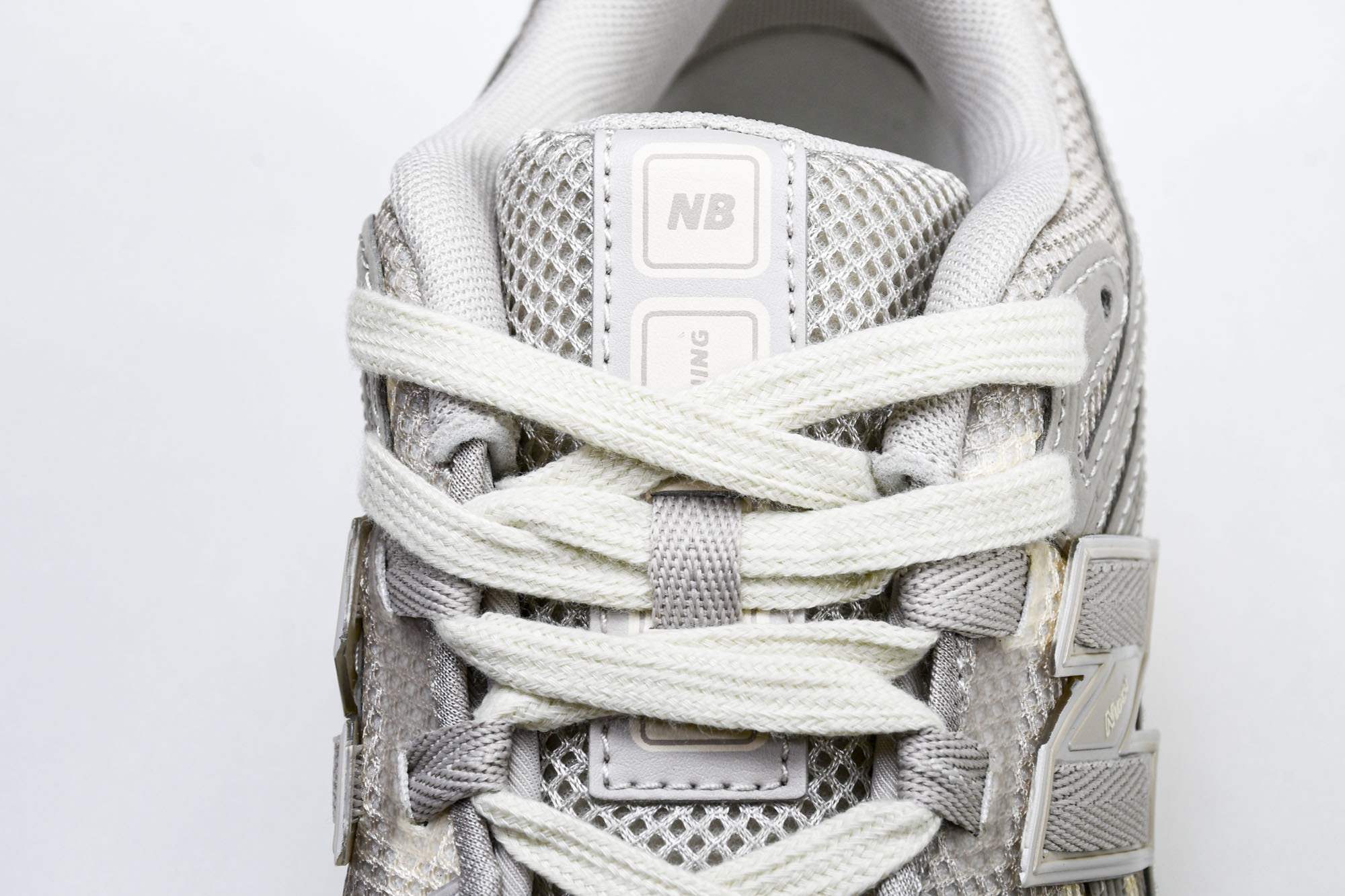 New Balance 1906系列复古老爹风休闲运动慢跑鞋 M1906RPA #YZ010#鞋款灵感源