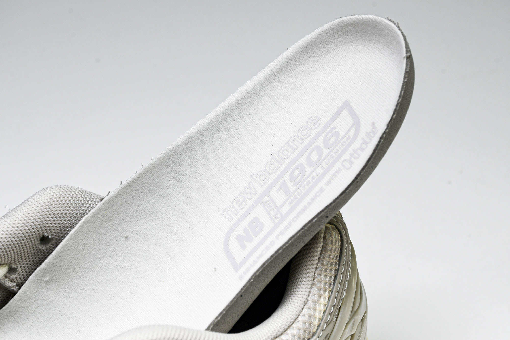 New Balance 1906系列复古老爹风休闲运动慢跑鞋 M1906RPA #YZ010#鞋款灵感源
