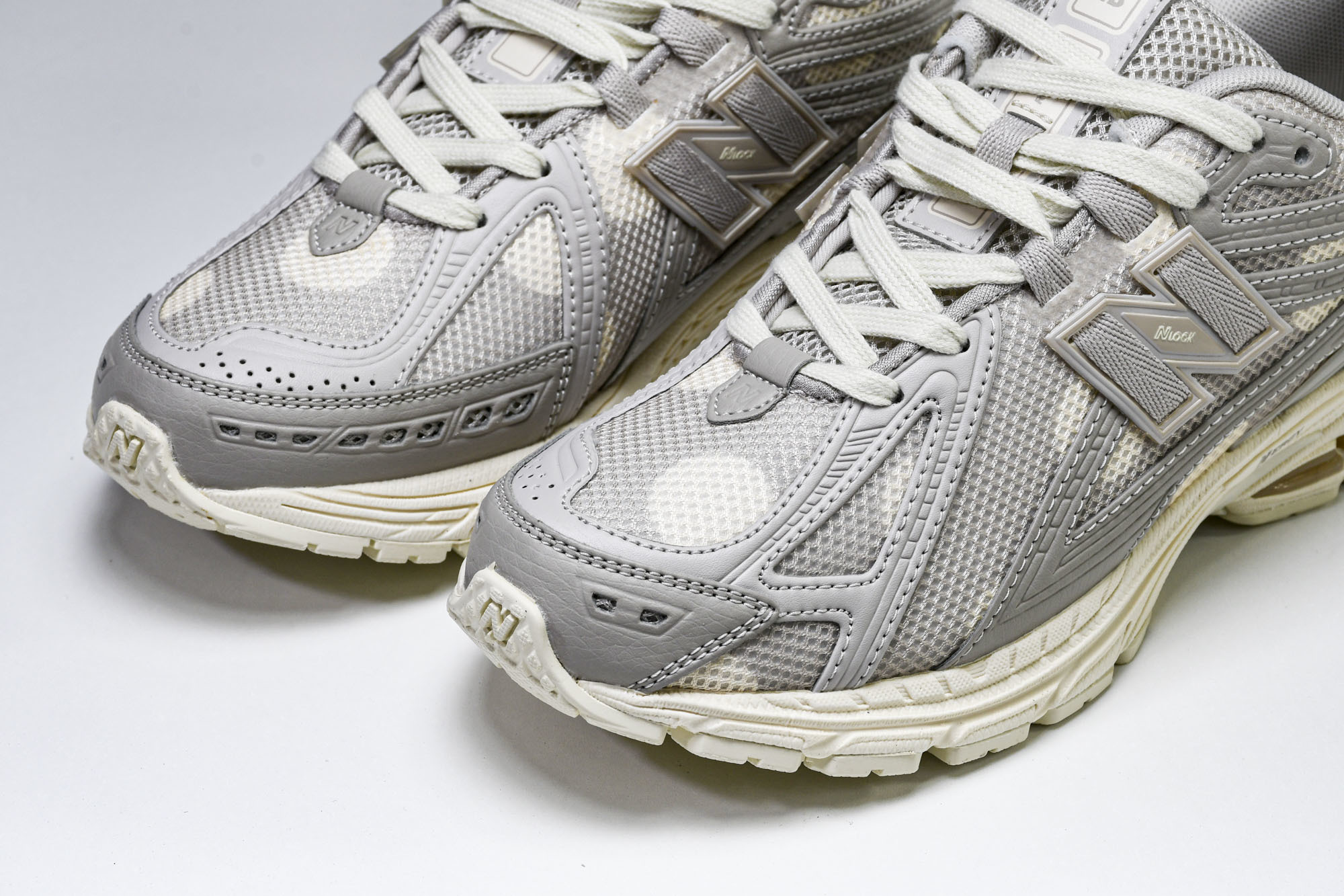 New Balance 1906系列复古老爹风休闲运动慢跑鞋 M1906RPA #YZ010#鞋款灵感源
