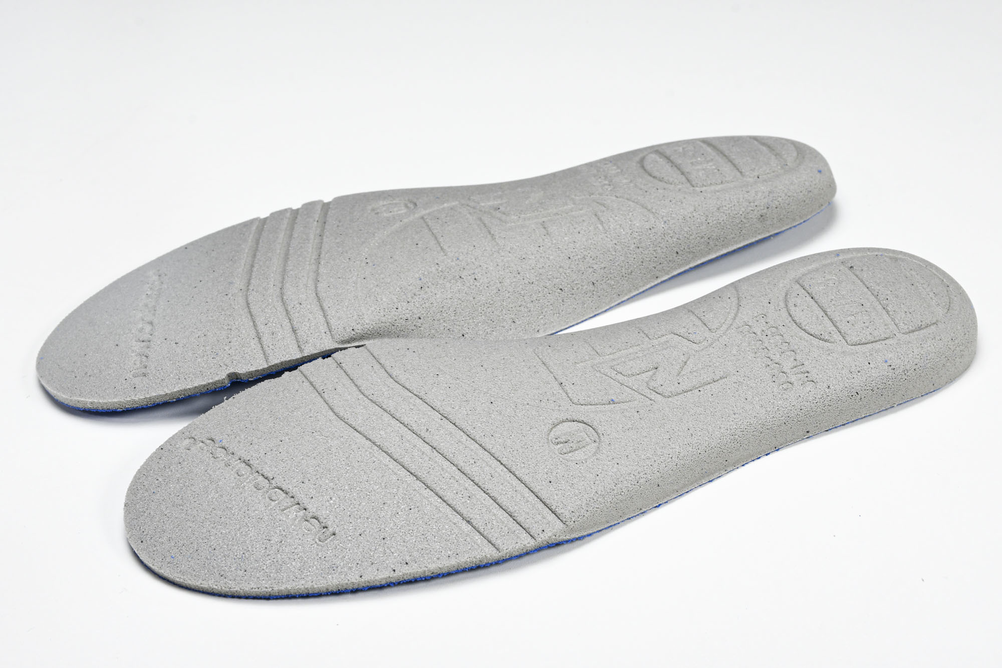 New Balance 1906系列复古老爹风休闲运动慢跑鞋 M1906RQA #YZ010#鞋款灵感源