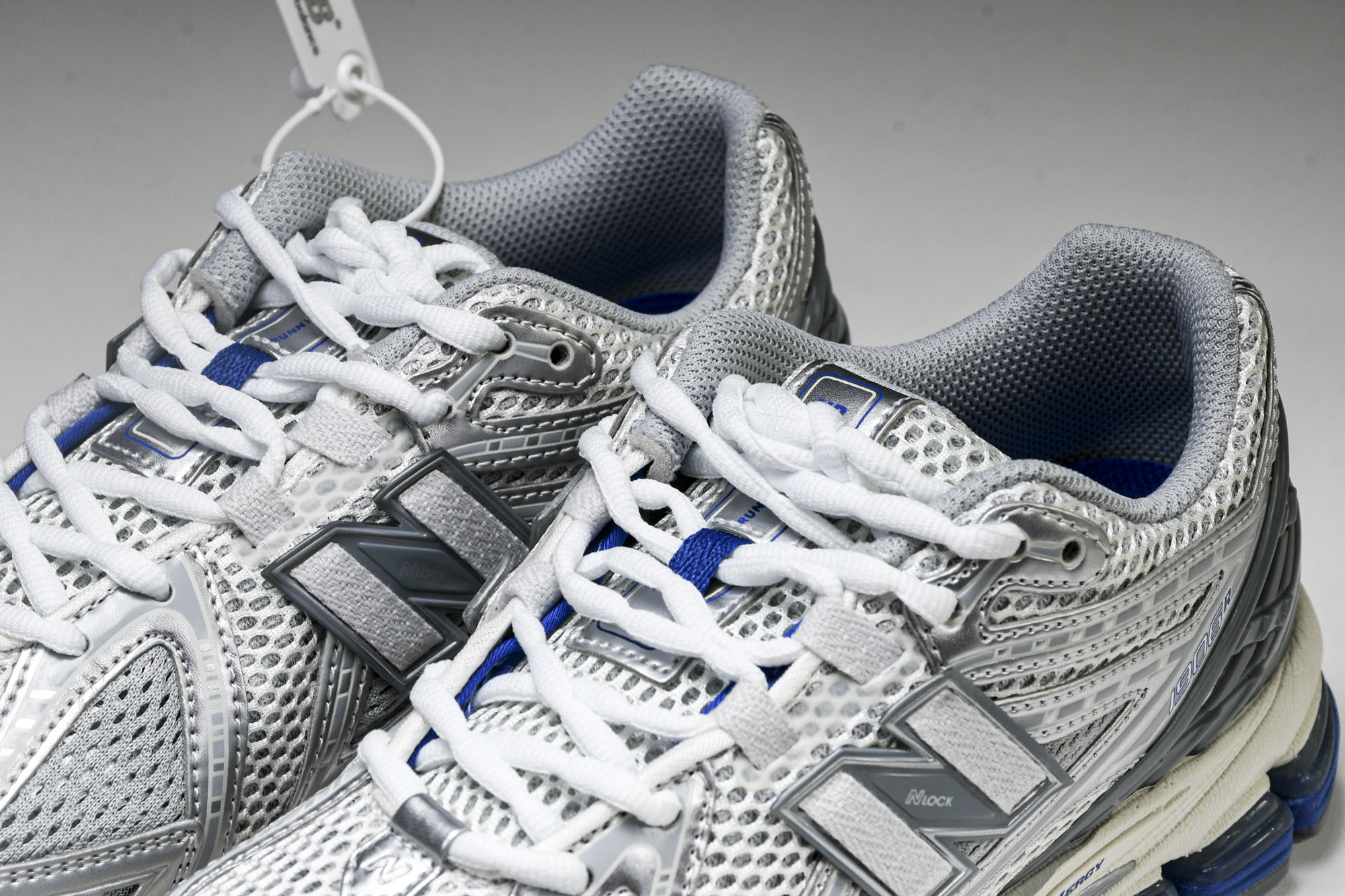New Balance 1906系列复古老爹风休闲运动慢跑鞋 M1906RQA #YZ010#鞋款灵感源