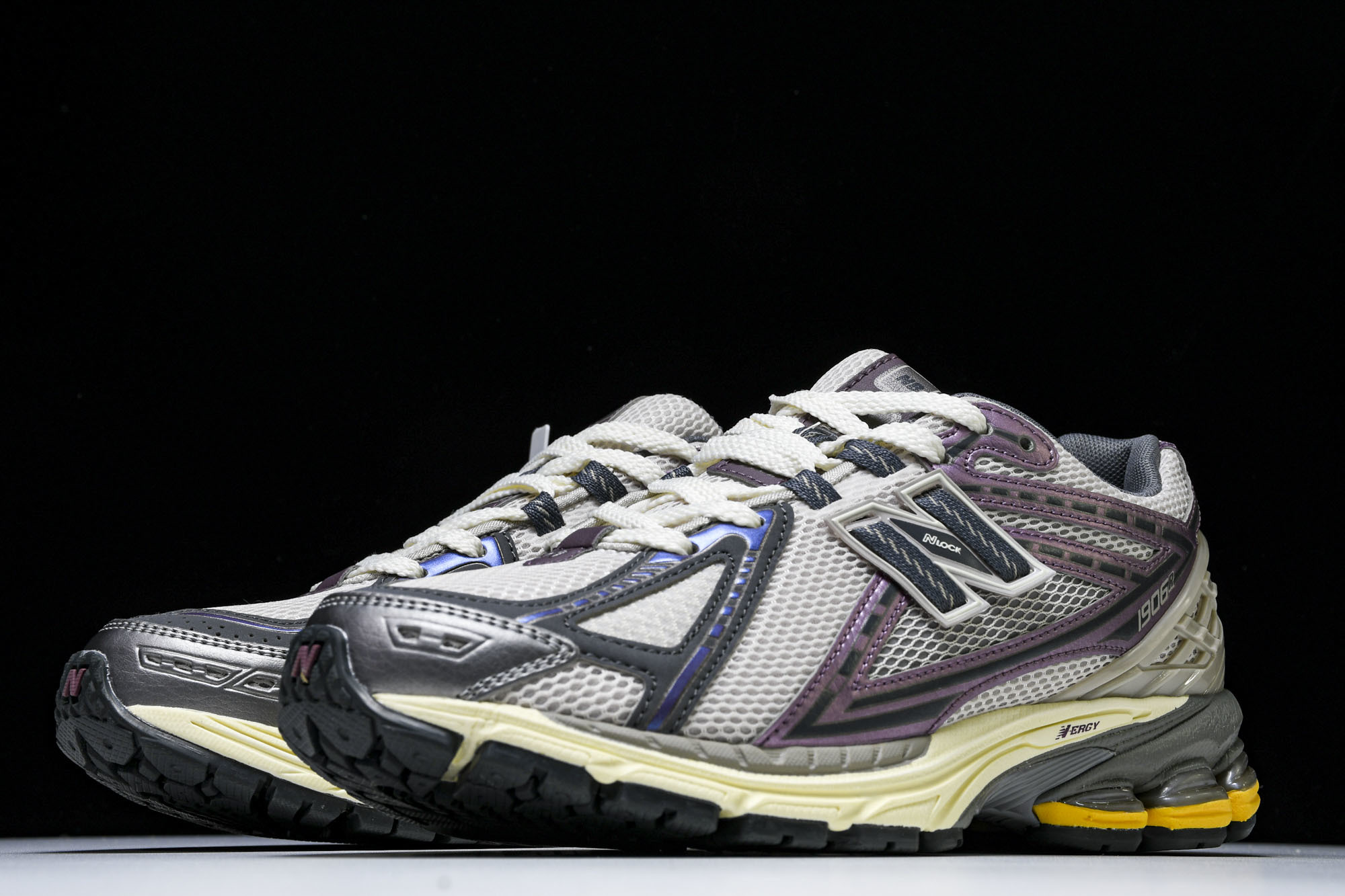 New Balance 1906系列复古老爹风休闲运动慢跑鞋 M1906RRA #YZ010#鞋款灵感源