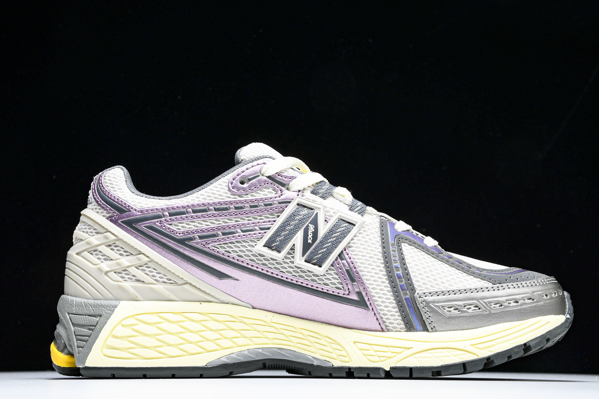 New Balance 1906系列复古老爹风休闲运动慢跑鞋 M1906RRA #YZ010#鞋款灵感源