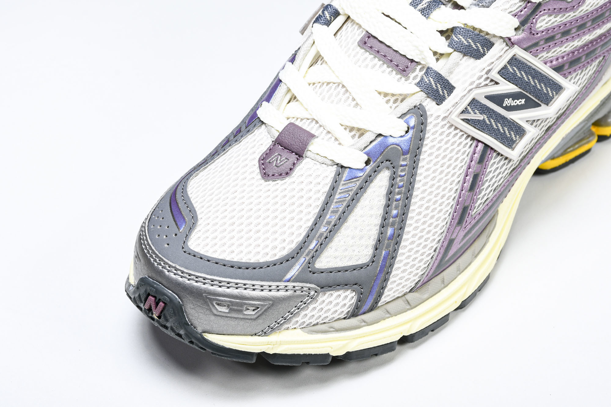 New Balance 1906系列复古老爹风休闲运动慢跑鞋 M1906RRA #YZ010#鞋款灵感源