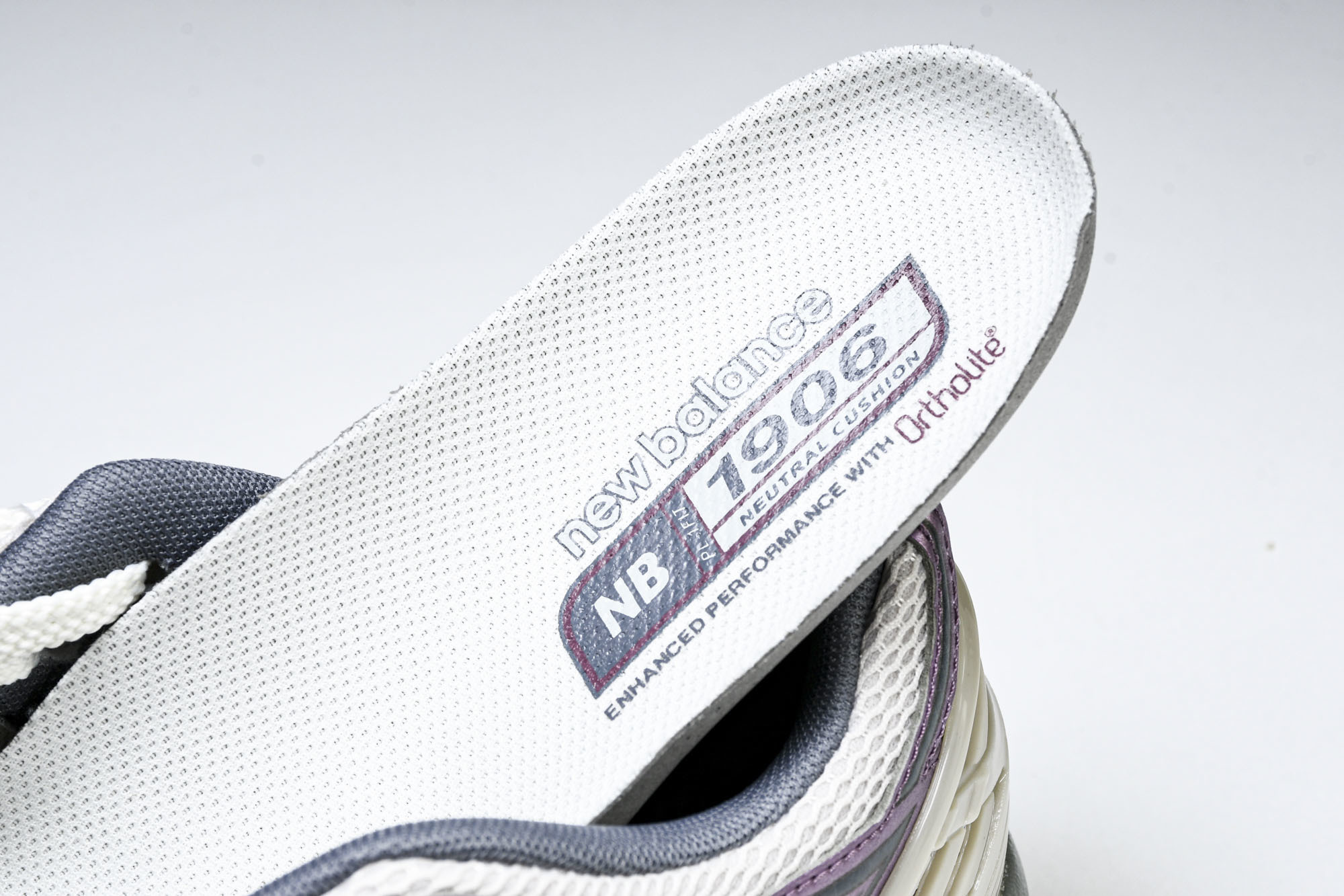 New Balance 1906系列复古老爹风休闲运动慢跑鞋 M1906RRA #YZ010#鞋款灵感源