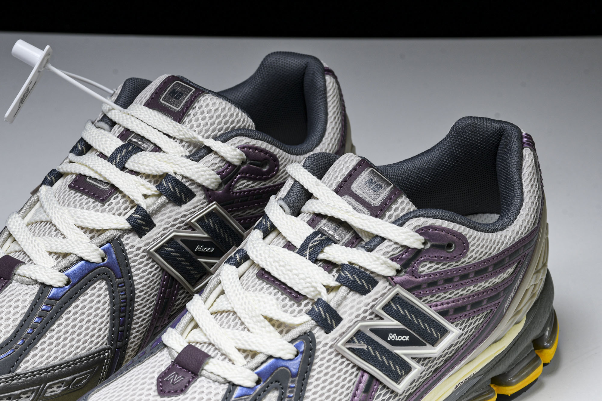 New Balance 1906系列复古老爹风休闲运动慢跑鞋 M1906RRA #YZ010#鞋款灵感源