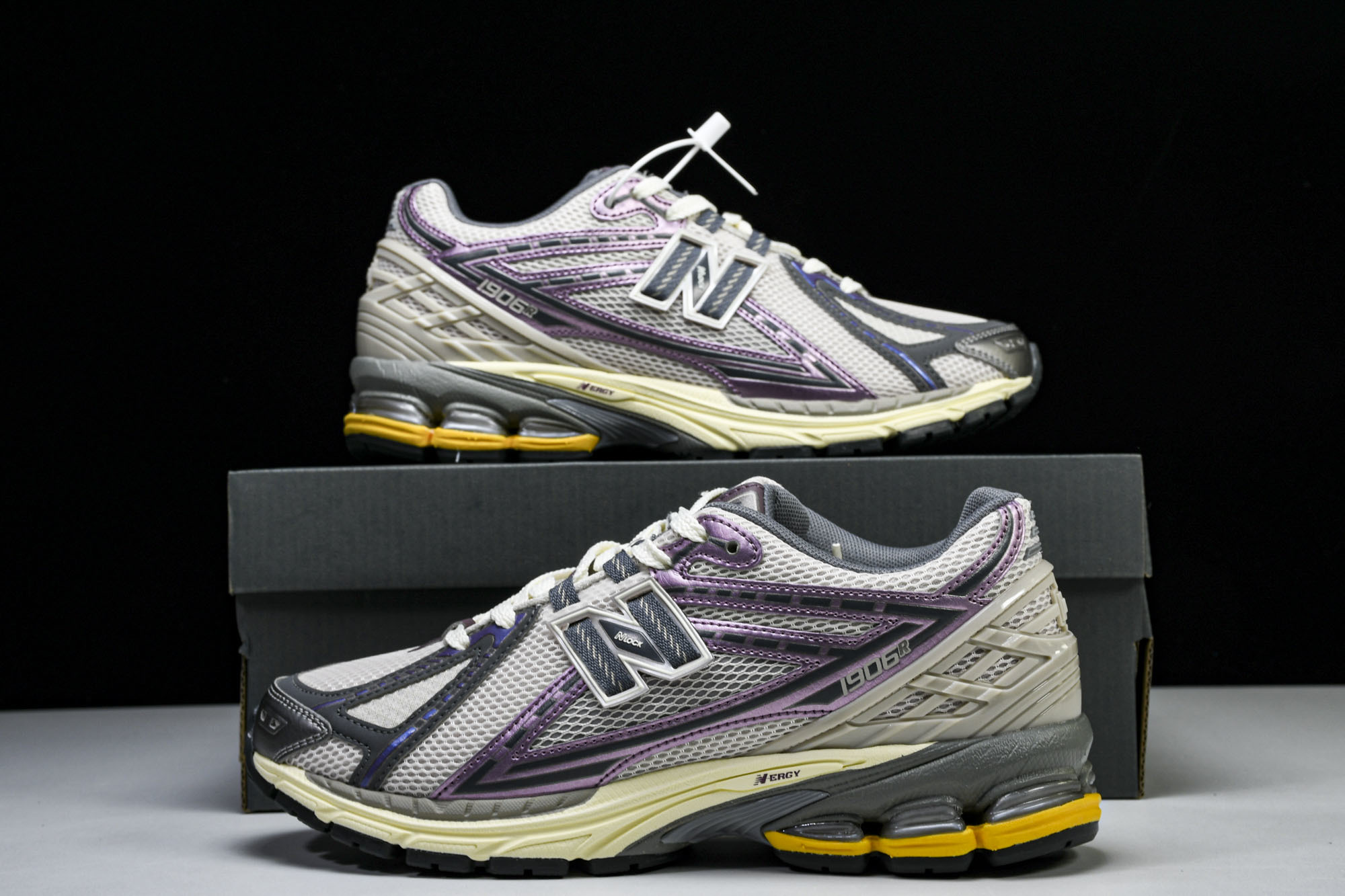 New Balance 1906系列复古老爹风休闲运动慢跑鞋 M1906RRA #YZ010#鞋款灵感源