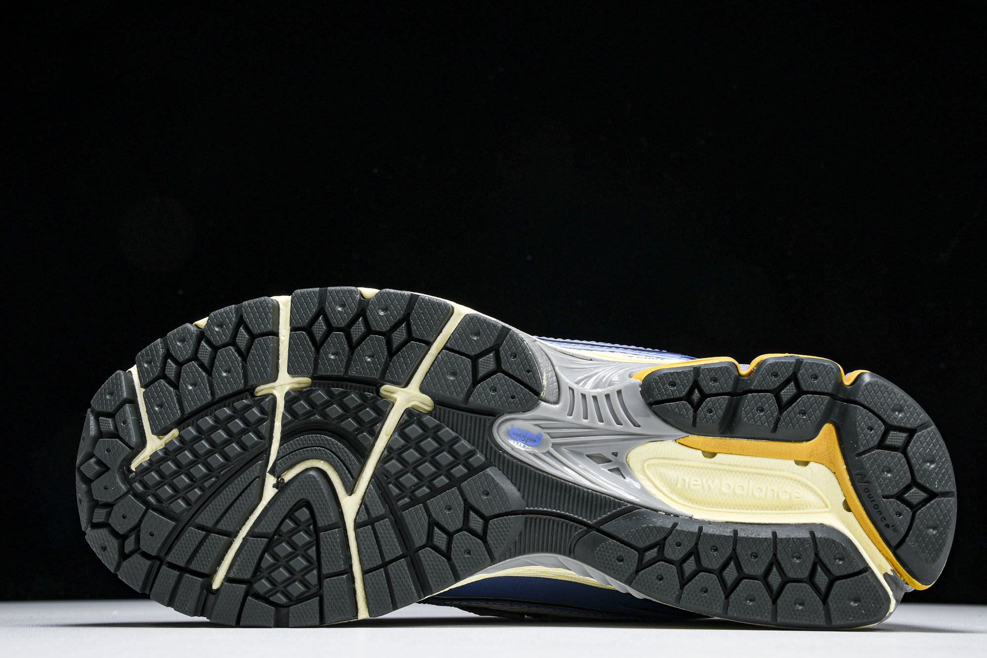 New Balance 1906系列复古老爹风休闲运动慢跑鞋 M1906RRB #YZ010#鞋款灵感源