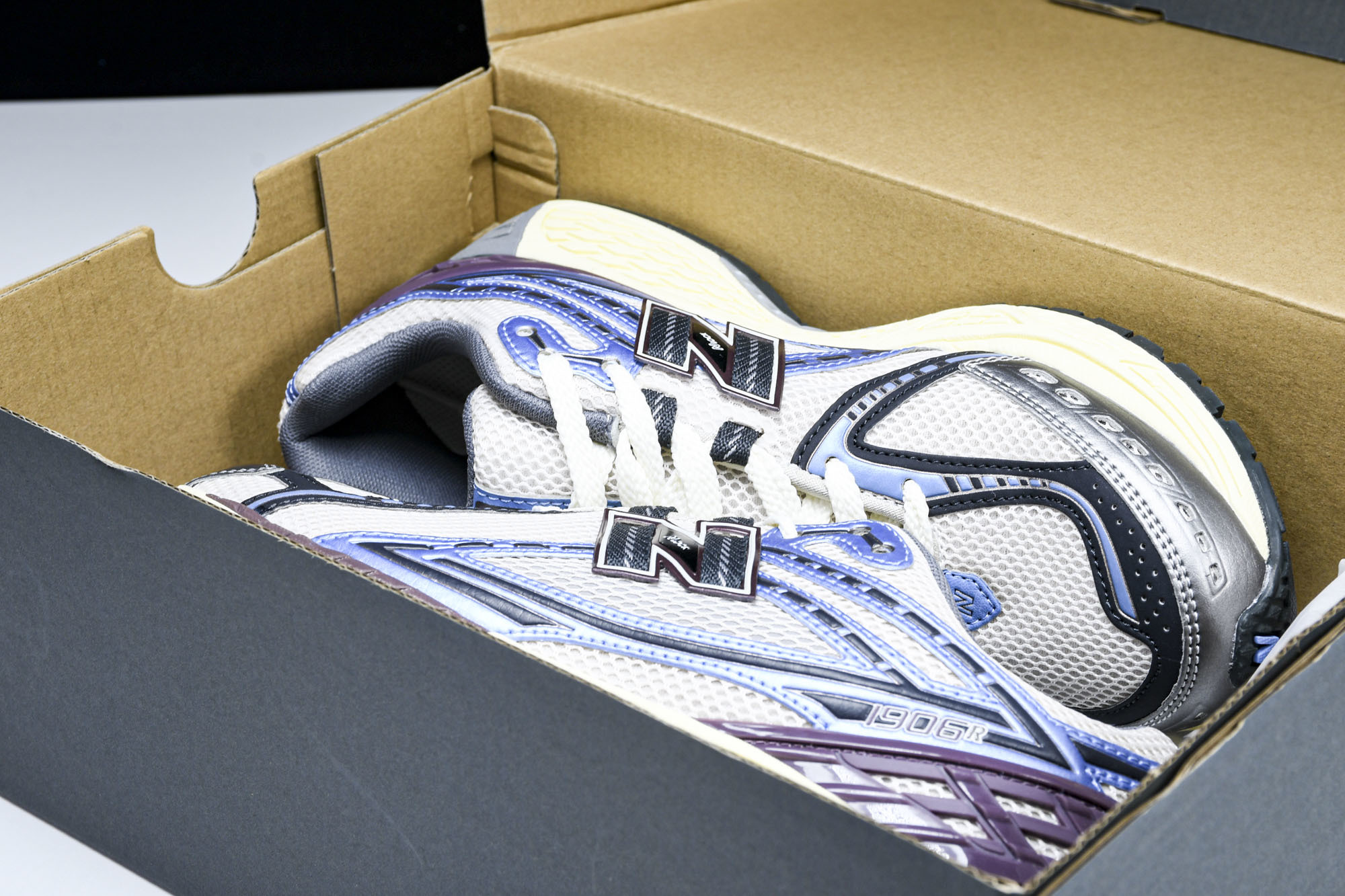 New Balance 1906系列复古老爹风休闲运动慢跑鞋 M1906RRB #YZ010#鞋款灵感源