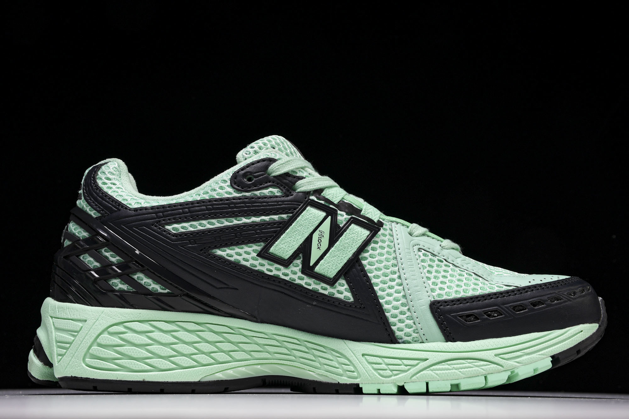 New Balance 1906系列复古老爹风休闲运动慢跑鞋 M1906RSB #YZ010#鞋款灵感源
