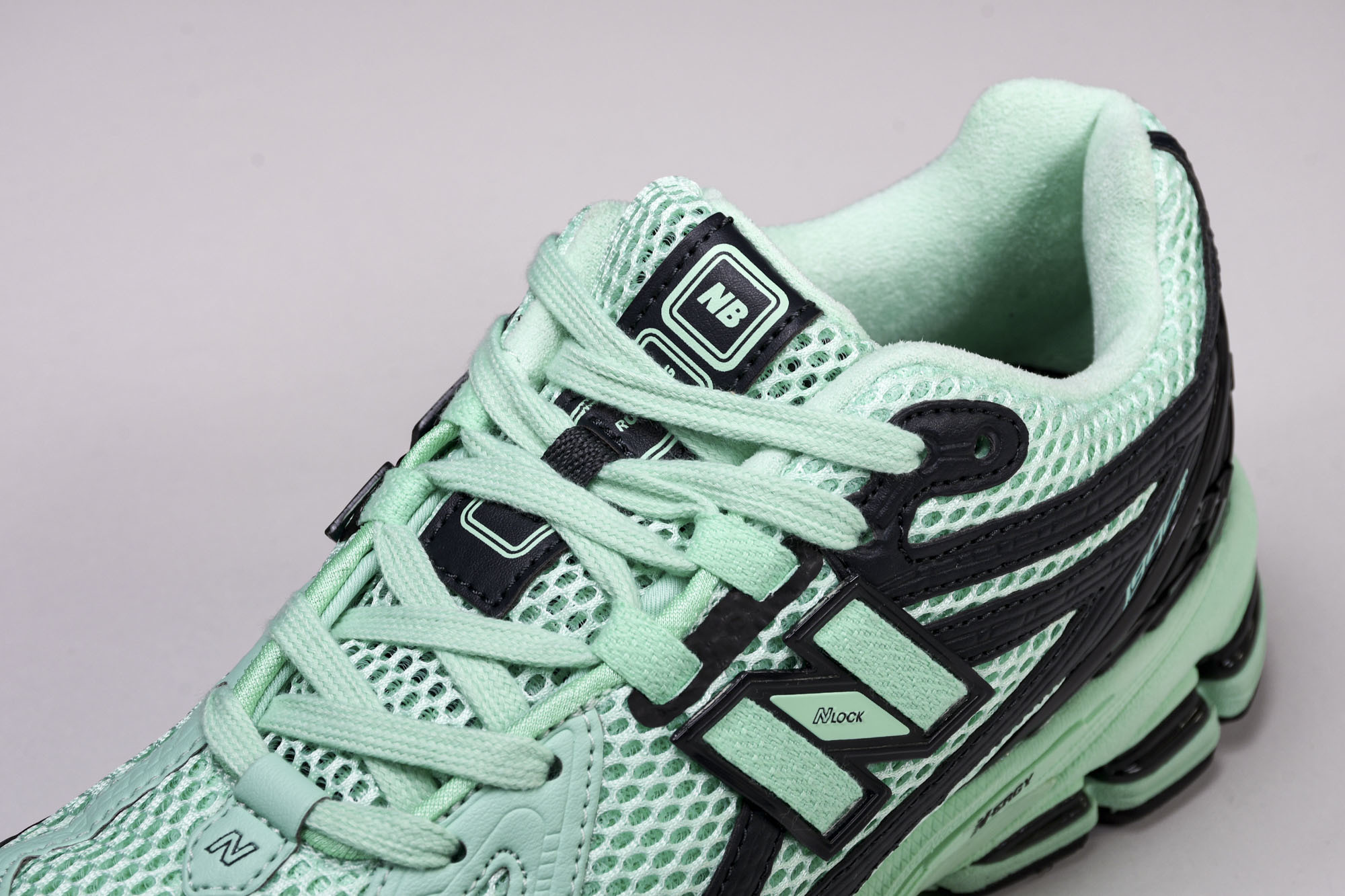 New Balance 1906系列复古老爹风休闲运动慢跑鞋 M1906RSB #YZ010#鞋款灵感源