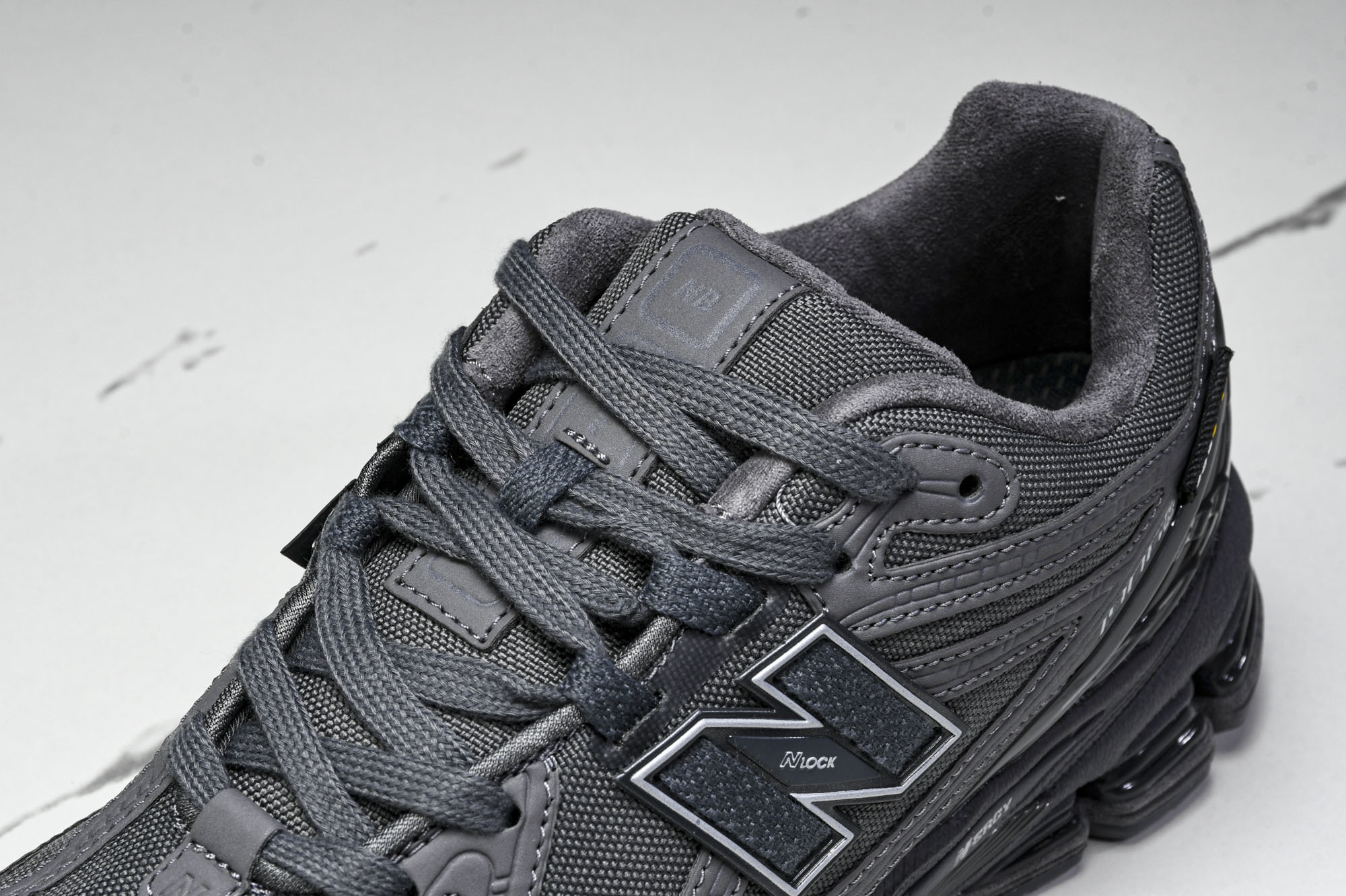 New Balance 1906系列复古老爹风休闲运动慢跑鞋 M1906RU #YZ010#鞋款灵感源自