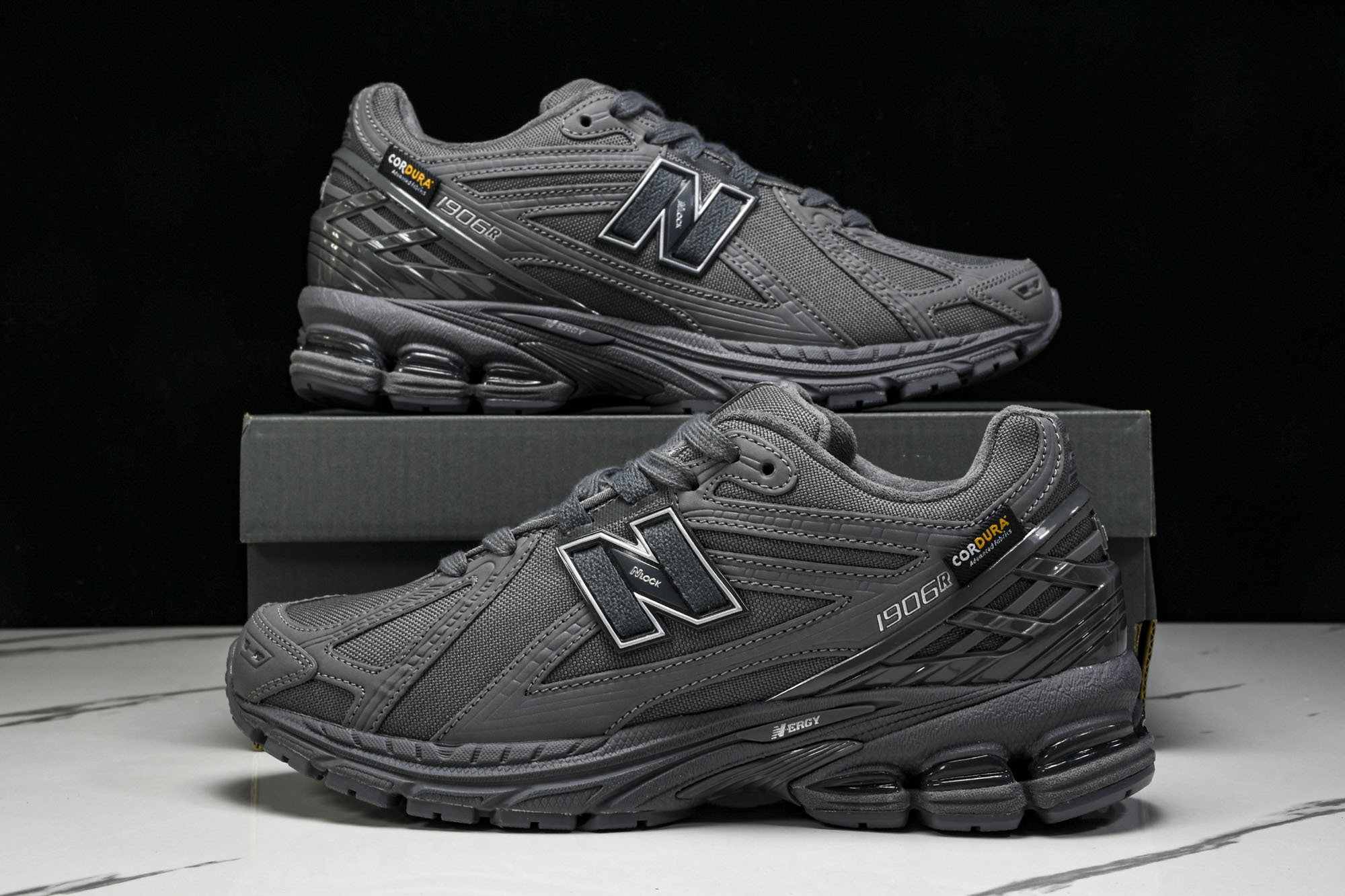 New Balance 1906系列复古老爹风休闲运动慢跑鞋 M1906RU #YZ010#鞋款灵感源自