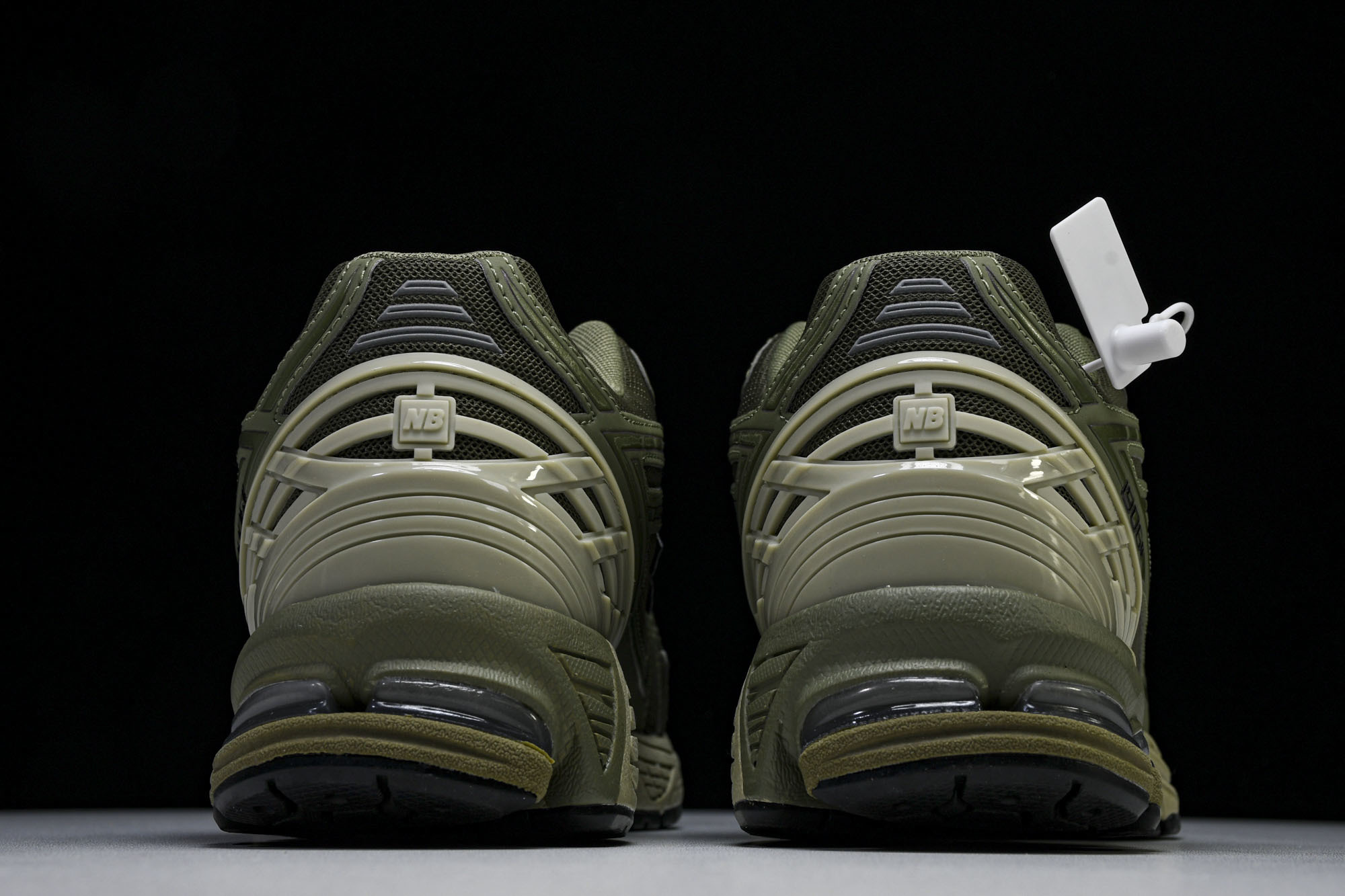 New Balance 1906系列复古老爹风休闲运动慢跑鞋 M1906RWF #YZ010#鞋款灵感源