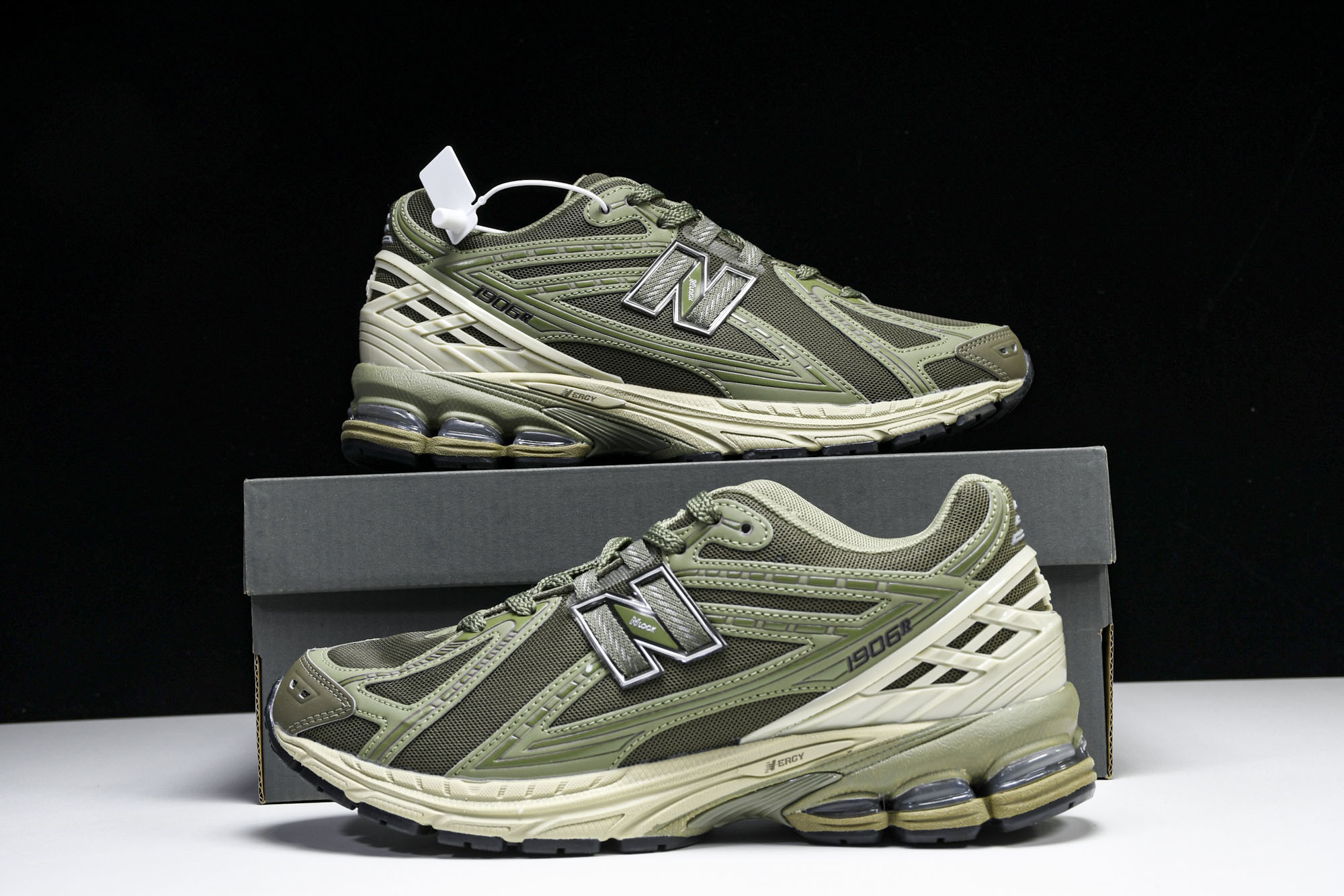New Balance 1906系列复古老爹风休闲运动慢跑鞋 M1906RWF #YZ010#鞋款灵感源