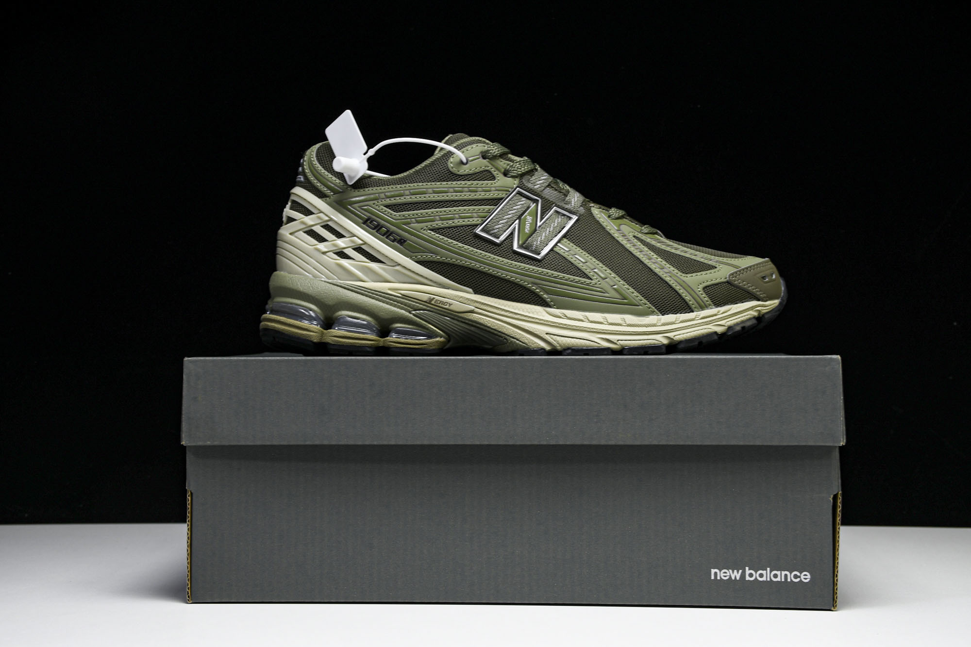 New Balance 1906系列复古老爹风休闲运动慢跑鞋 M1906RWF #YZ010#鞋款灵感源
