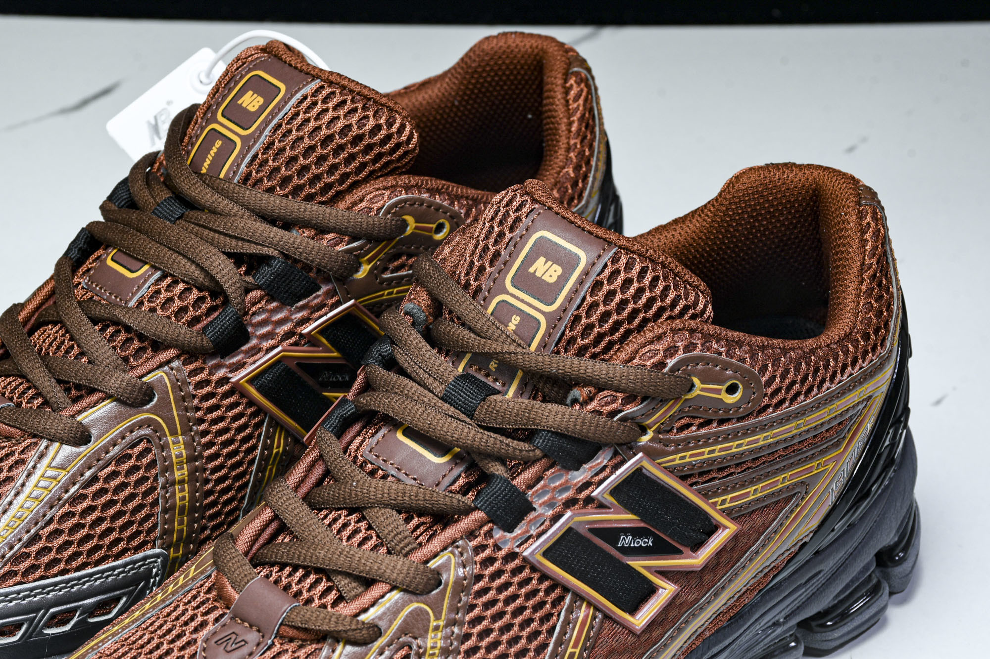 New Balance 1906系列复古老爹风休闲运动慢跑鞋 M1906RZA #YZ010#鞋款灵感源