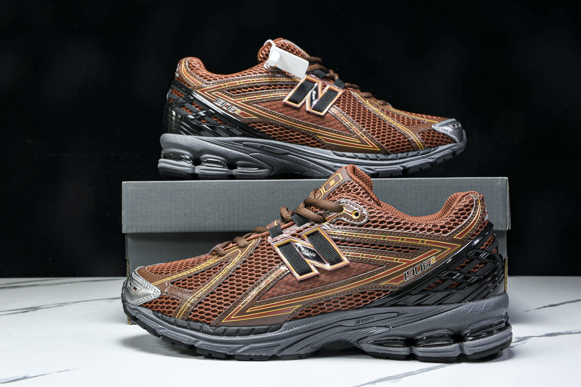 New Balance 1906系列复古老爹风休闲运动慢跑鞋 M1906RZA #YZ010#鞋款灵感源