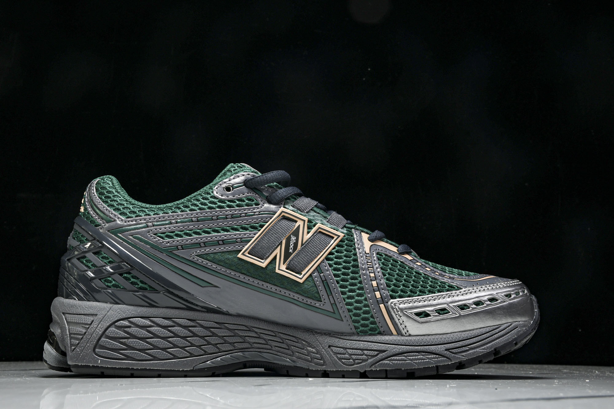 New Balance 1906系列复古老爹风休闲运动慢跑鞋 M1906RZM #YZ010#鞋款灵感源