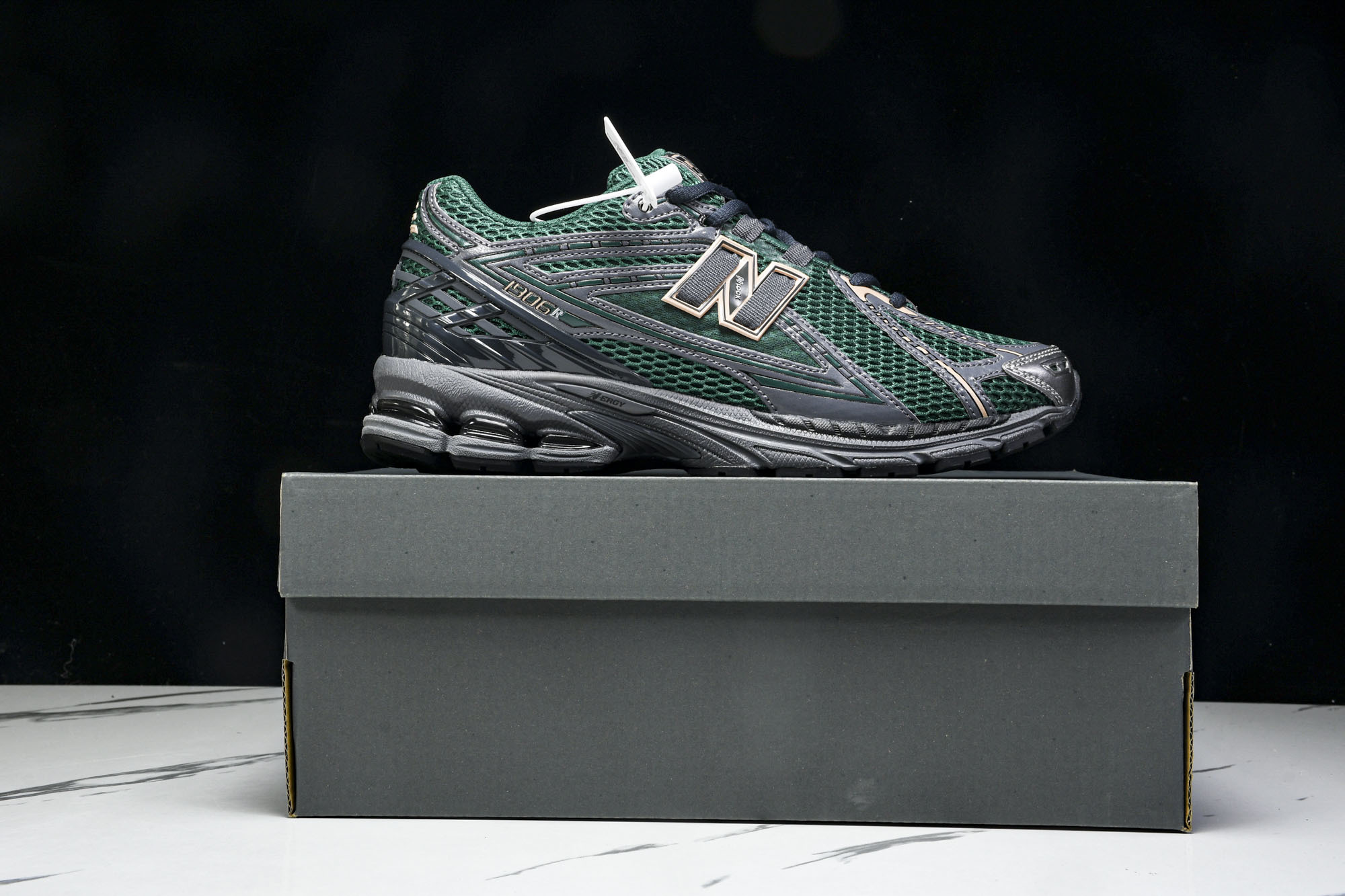 New Balance 1906系列复古老爹风休闲运动慢跑鞋 M1906RZM #YZ010#鞋款灵感源