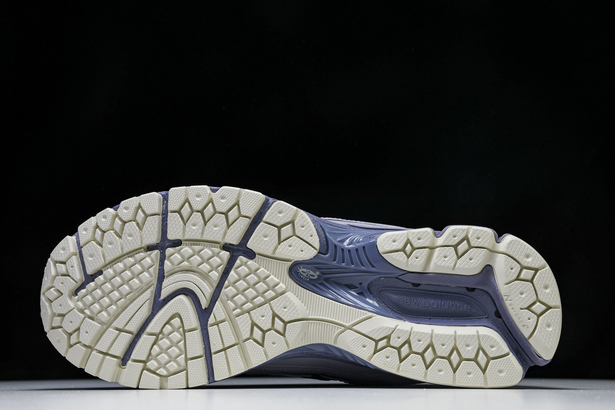 New Balance 1906系列复古老爹风休闲运动慢跑鞋 M1906RZV #YZ010#鞋款灵感源