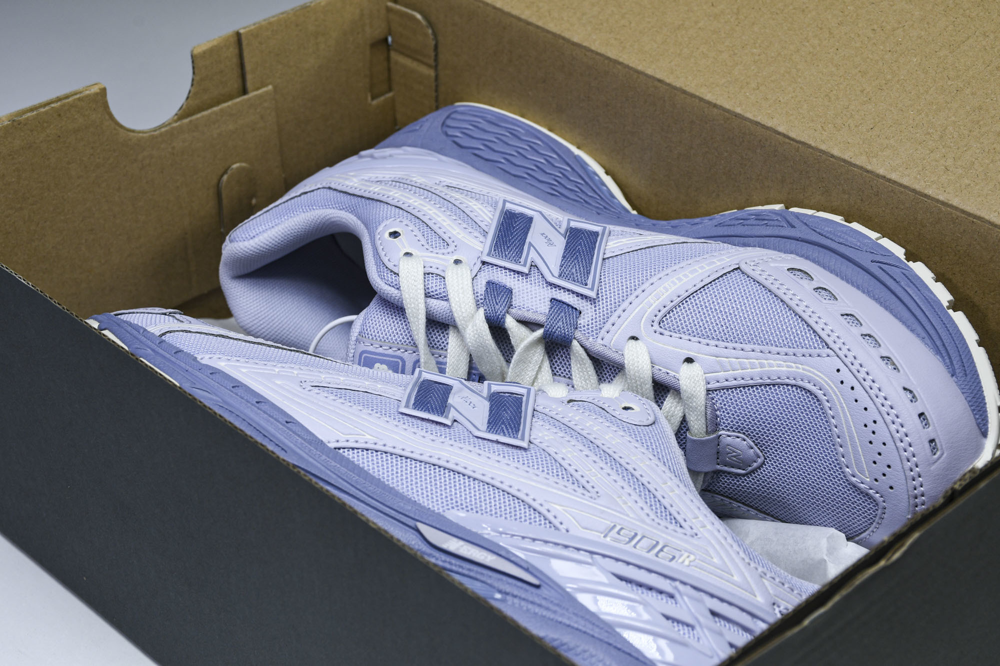 New Balance 1906系列复古老爹风休闲运动慢跑鞋 M1906RZV #YZ010#鞋款灵感源
