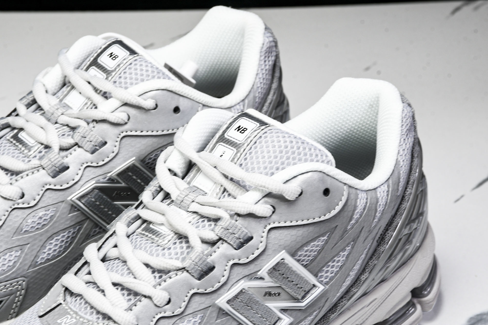 New Balance 1906系列复古老爹风休闲运动慢跑鞋 M1906WFE #YZ010#鞋款灵感源