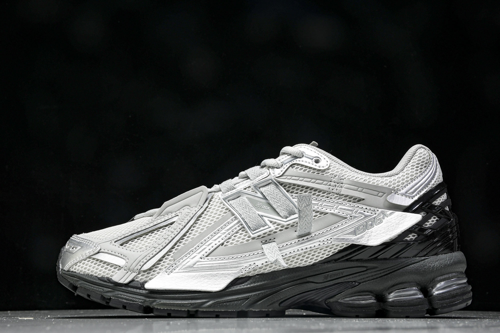 New Balance 1906系列复古老爹风休闲运动慢跑鞋 U1906AAF #YZ010#鞋款灵感源