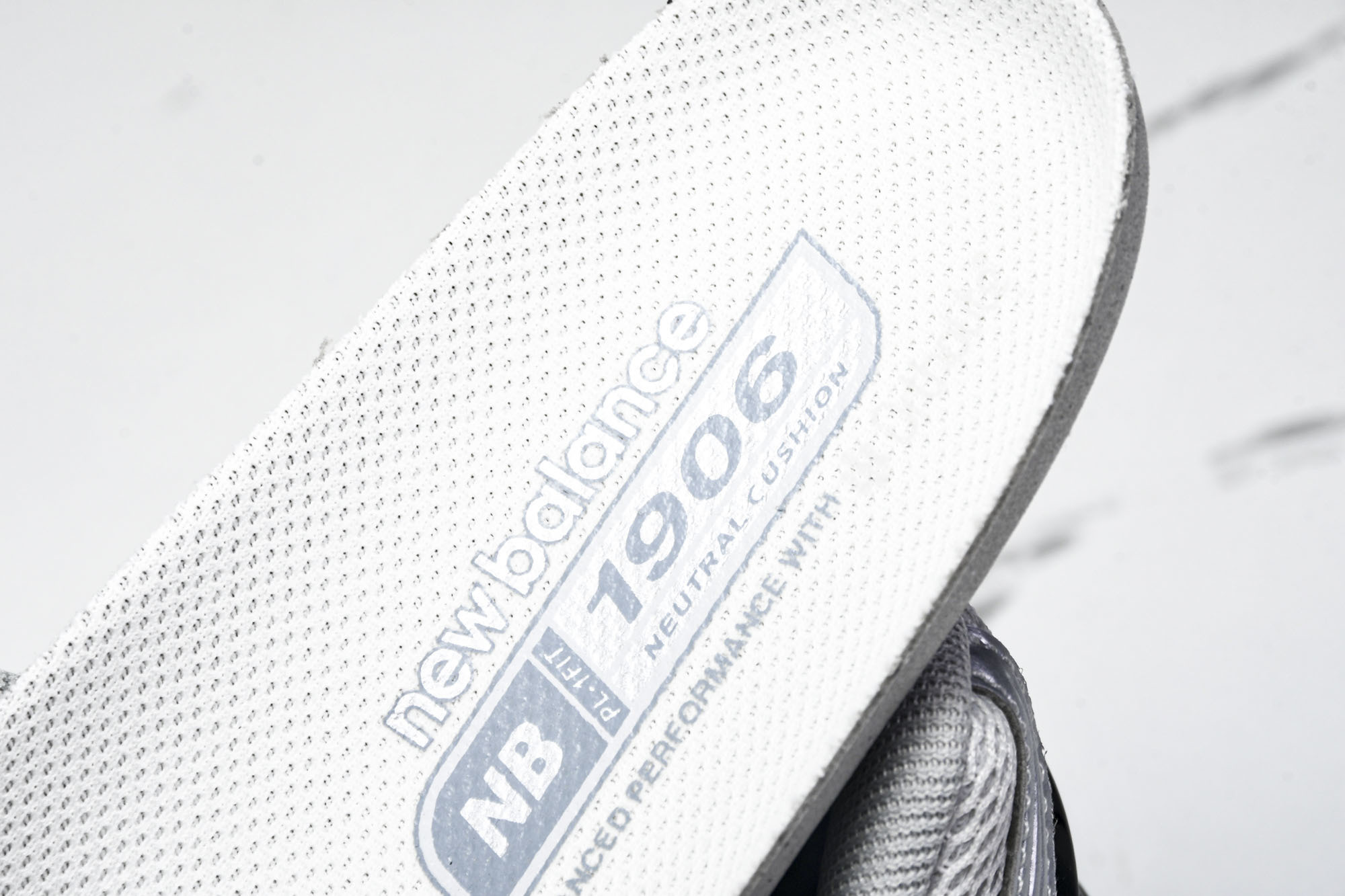 New Balance 1906系列复古老爹风休闲运动慢跑鞋 U1906AAF #YZ010#鞋款灵感源