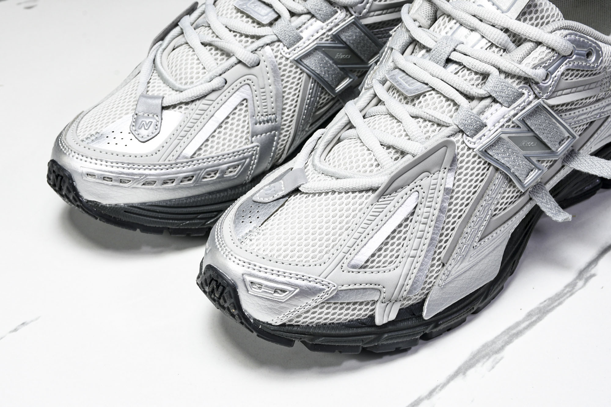 New Balance 1906系列复古老爹风休闲运动慢跑鞋 U1906AAF #YZ010#鞋款灵感源