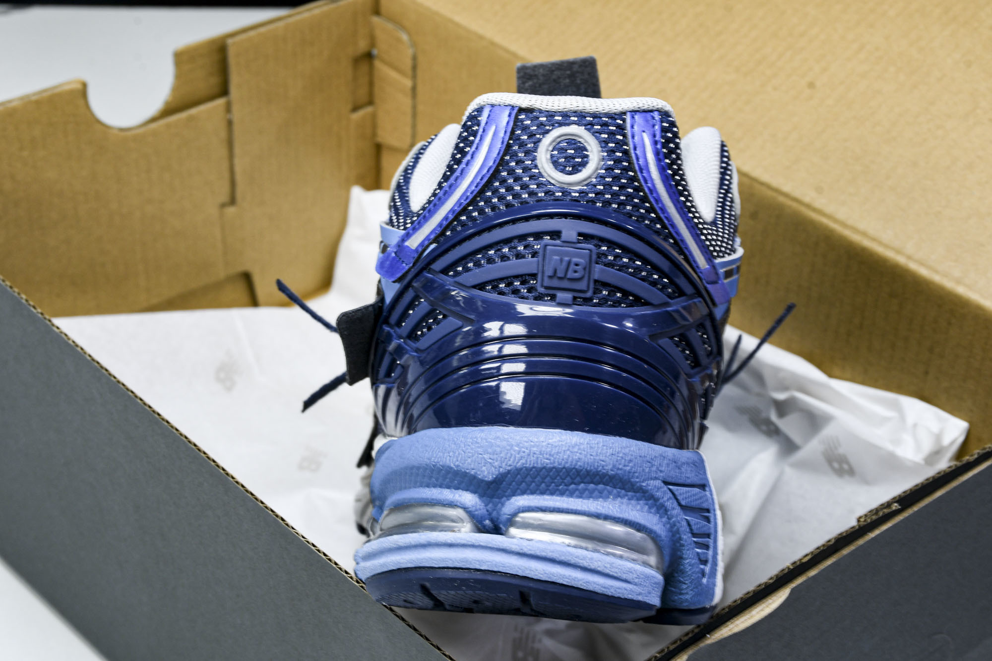New Balance 1906系列复古老爹风休闲运动慢跑鞋 U1906AB #YZ010#鞋款灵感源自