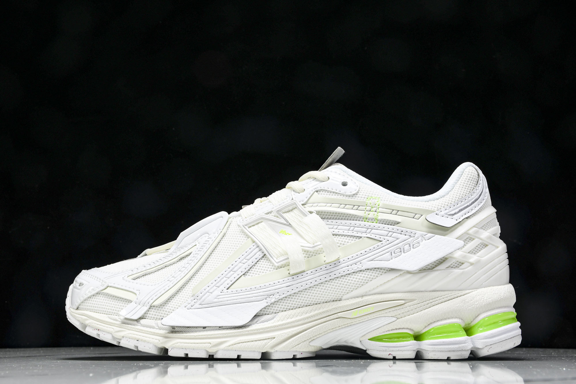 New Balance 1906系列复古老爹风休闲运动慢跑鞋 U1906AE #YZ010#鞋款灵感源自