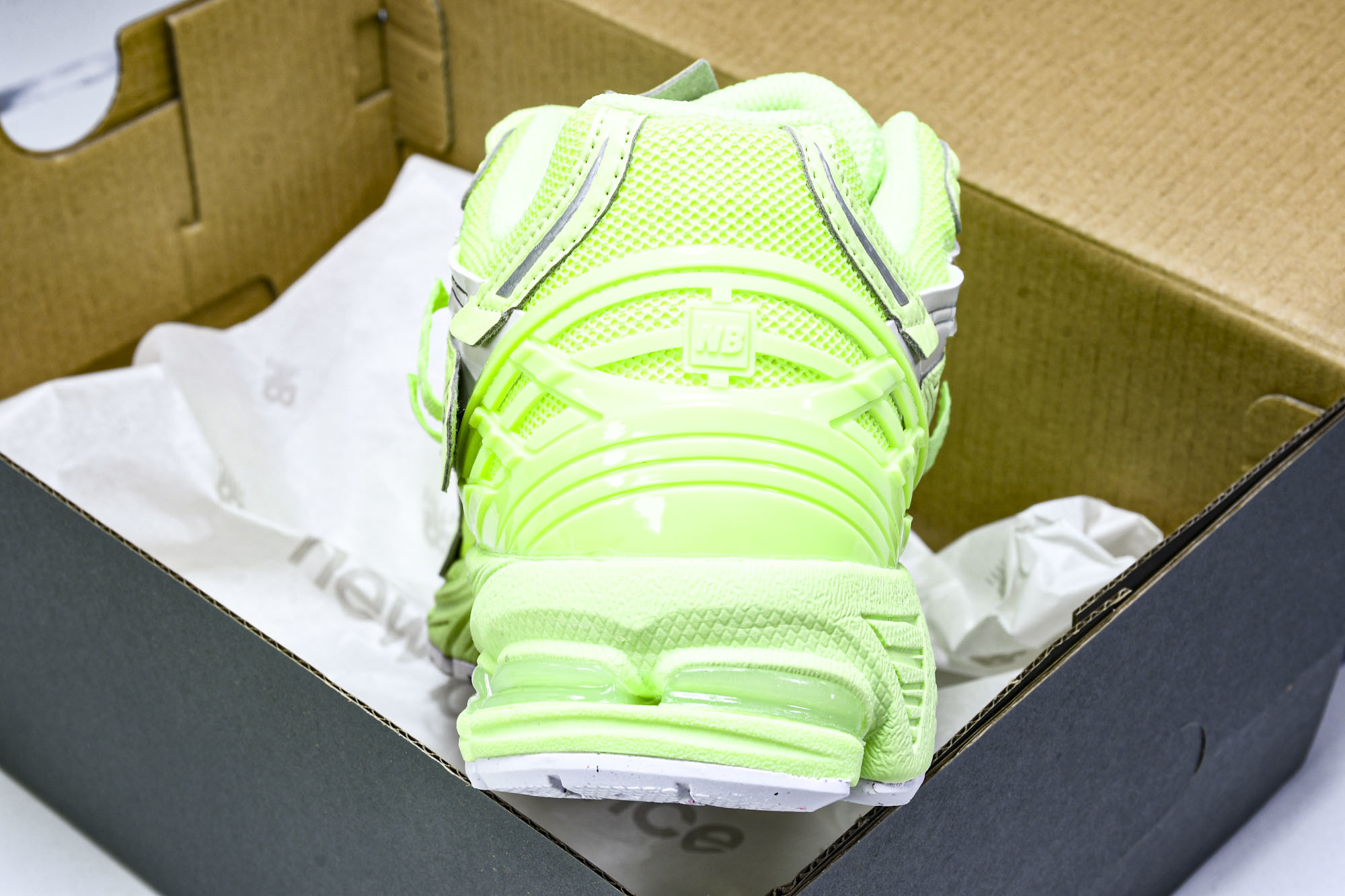 New Balance 1906系列复古老爹风休闲运动慢跑鞋 U1906AF #YZ010#鞋款灵感源自