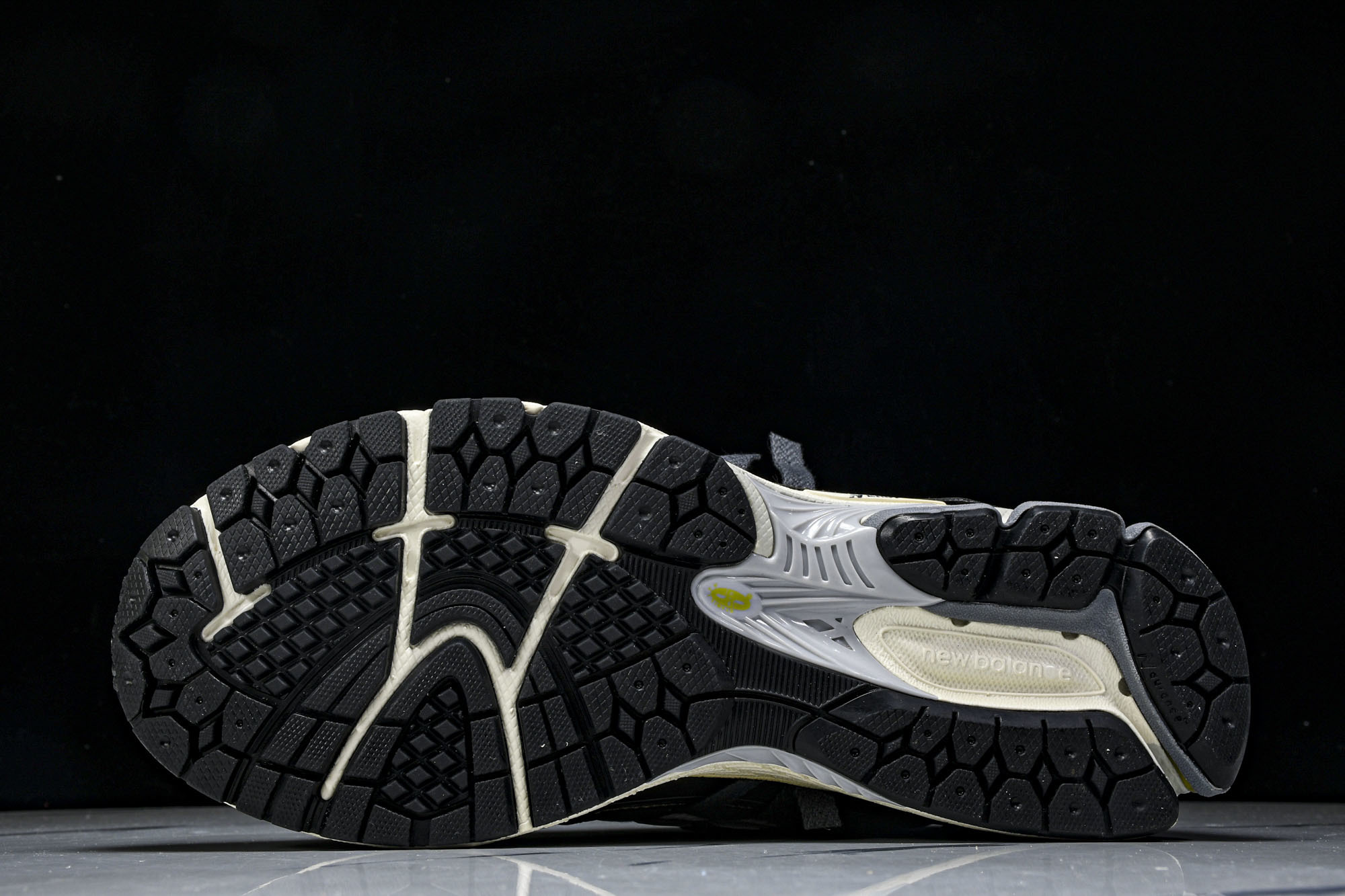 New Balance 1906系列复古老爹风休闲运动慢跑鞋 U1906ANC #YZ010#鞋款灵感源