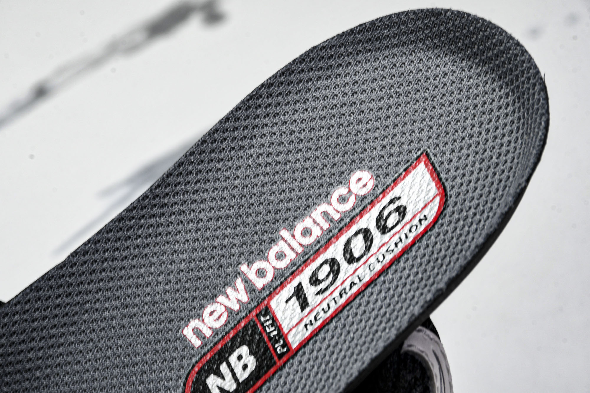 New Balance 1906系列复古老爹风休闲运动慢跑鞋 U1906NC #YZ010#鞋款灵感源自