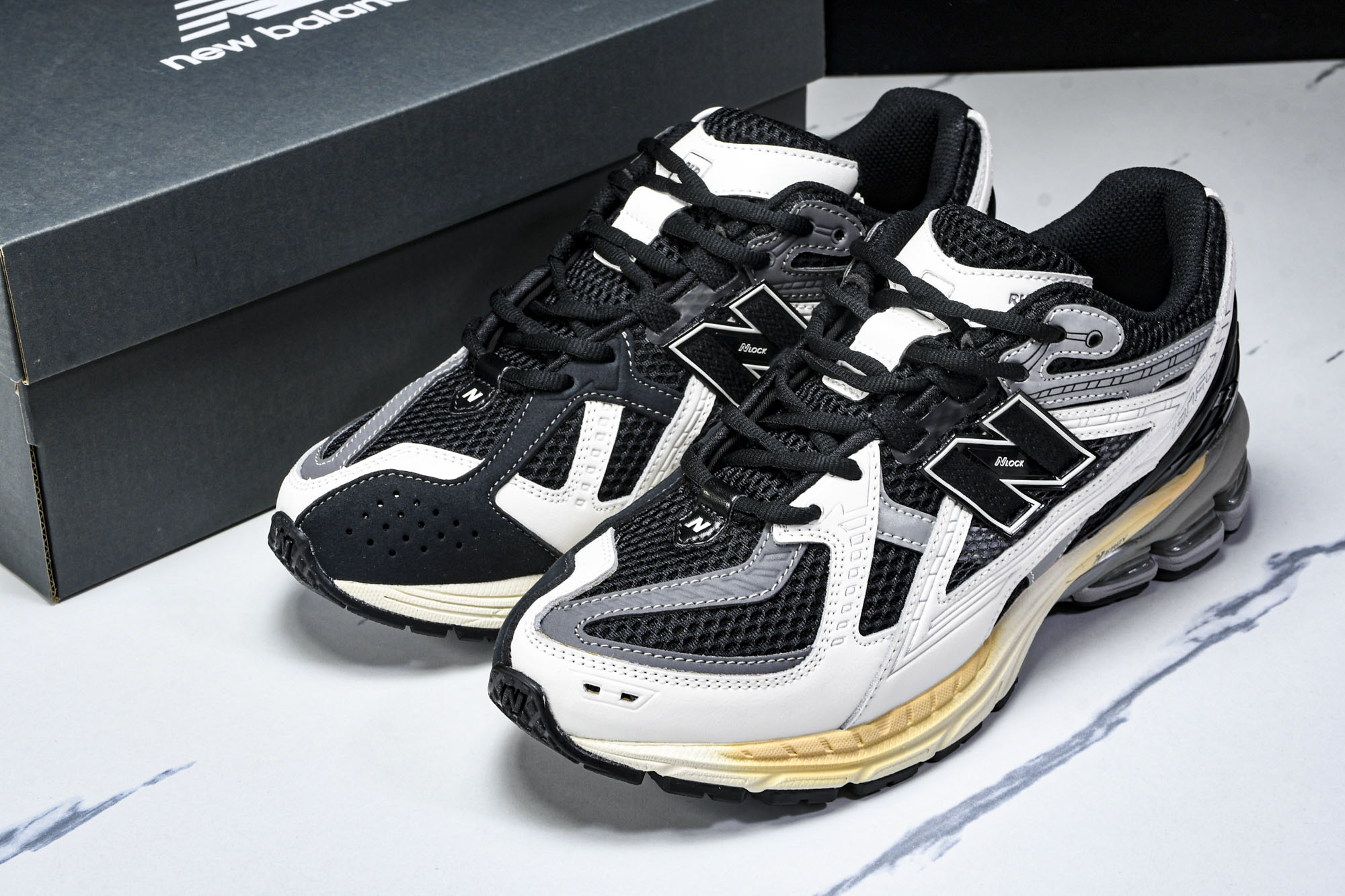 New Balance 1906系列复古老爹风休闲运动慢跑鞋 U1906NC #YZ010#鞋款灵感源自