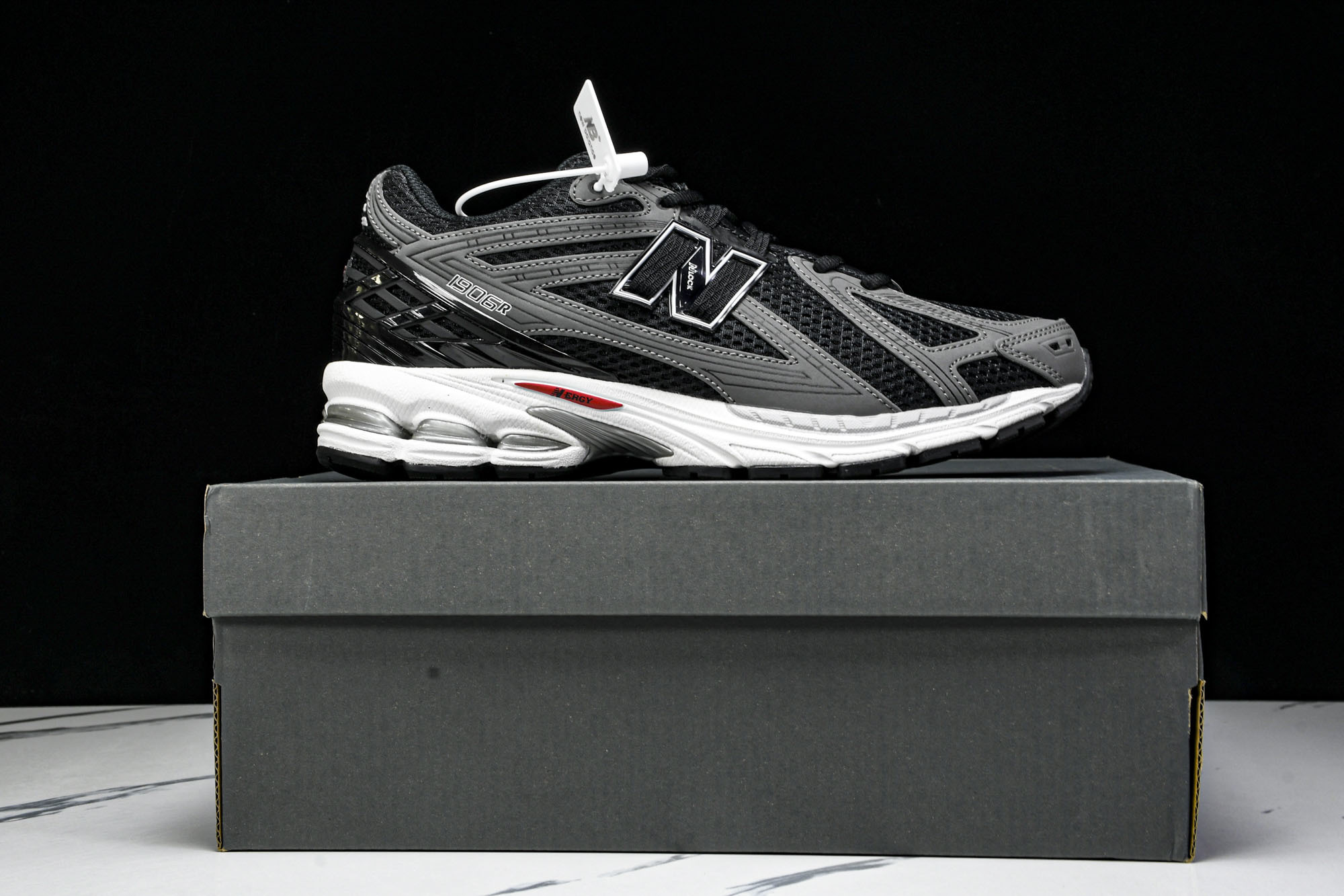 New Balance 1906系列复古老爹风休闲运动慢跑鞋 U1906RCB #YZ010#鞋款灵感源