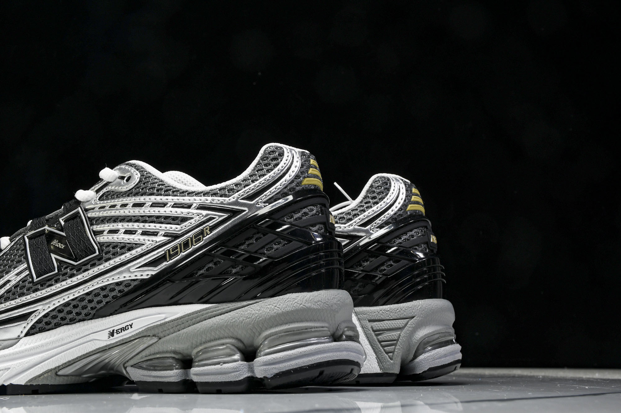 New Balance 1906系列复古老爹风休闲运动慢跑鞋 U1906RCG #YZ010#鞋款灵感源