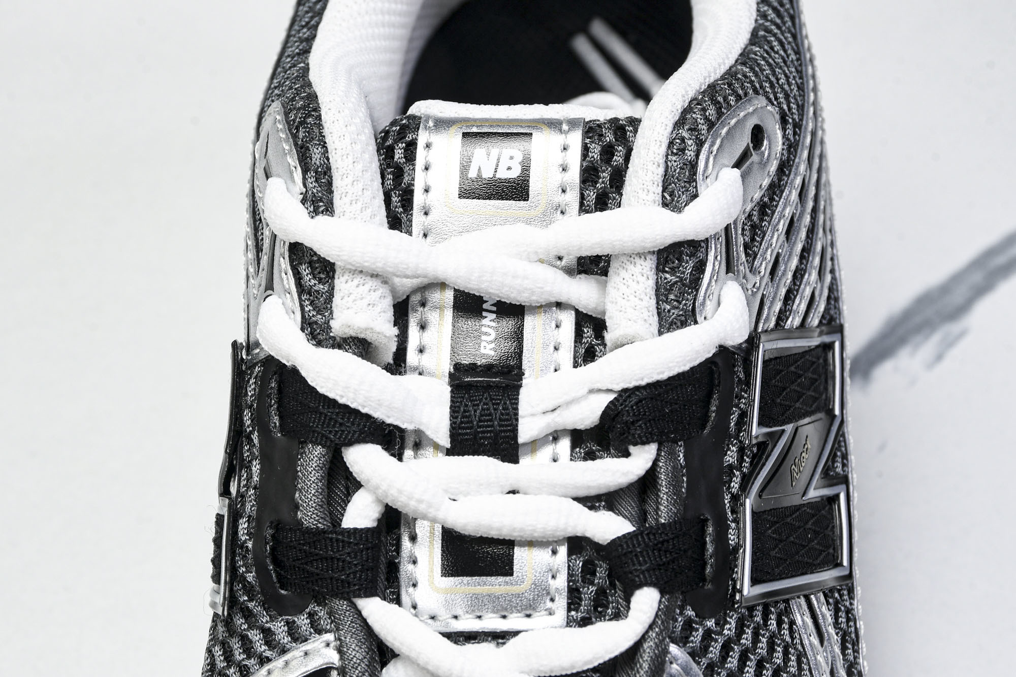 New Balance 1906系列复古老爹风休闲运动慢跑鞋 U1906RCG #YZ010#鞋款灵感源