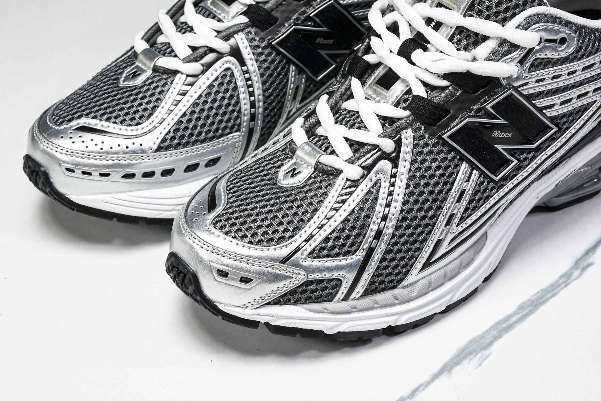 New Balance 1906系列复古老爹风休闲运动慢跑鞋 U1906RCG #YZ010#鞋款灵感源