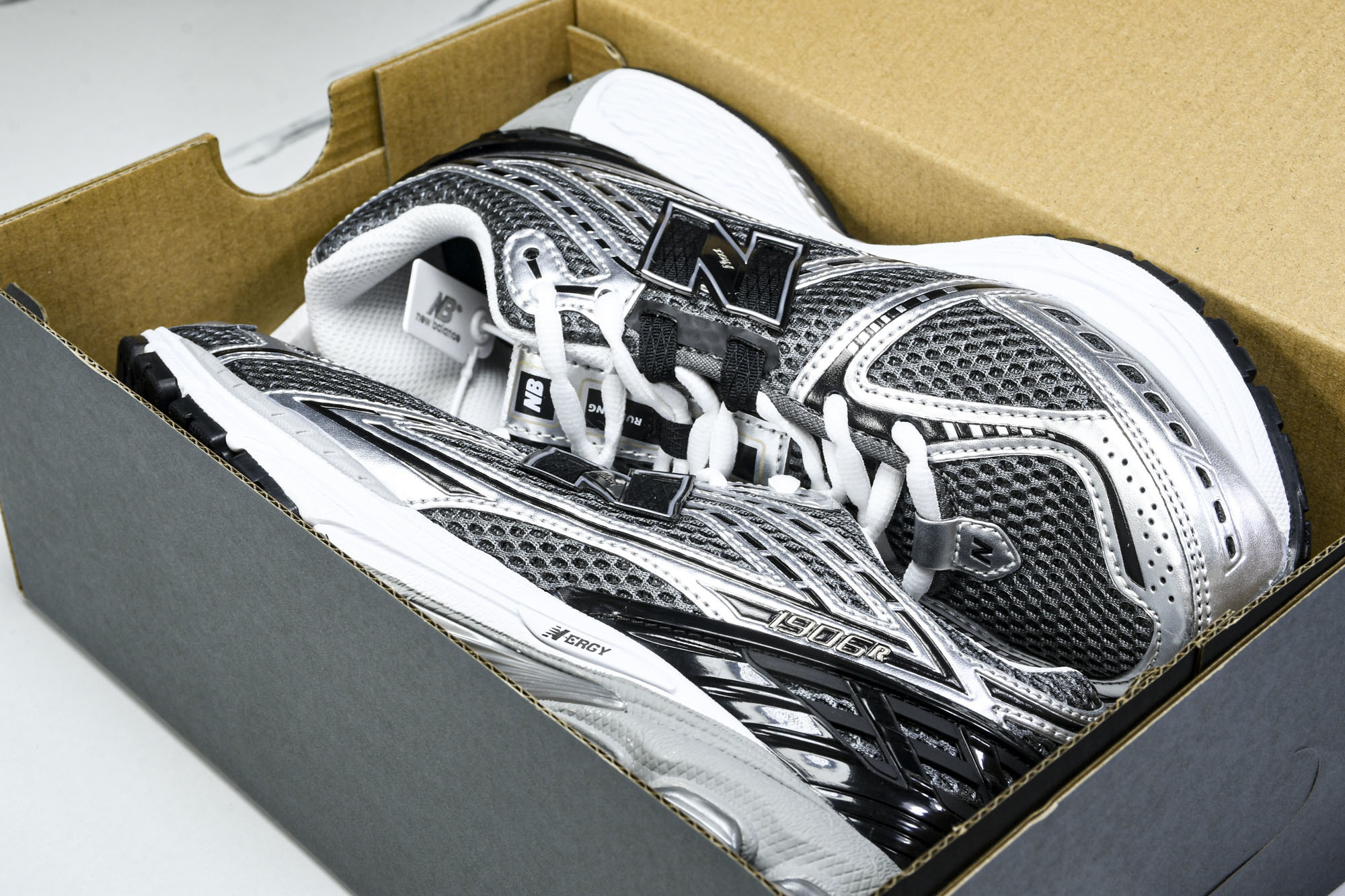 New Balance 1906系列复古老爹风休闲运动慢跑鞋 U1906RCG #YZ010#鞋款灵感源