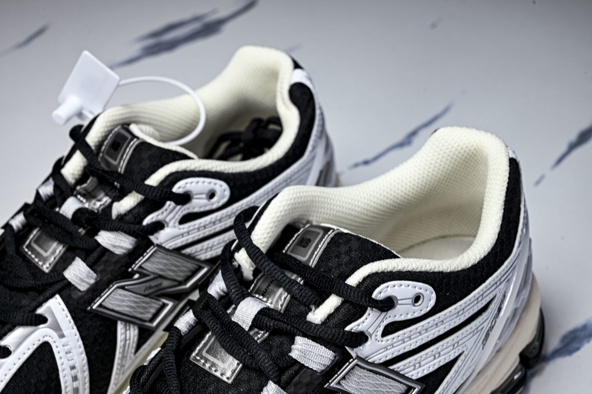 New Balance 1906系列复古老爹风休闲运动慢跑鞋 U1906RCI #YZ010#鞋款灵感源