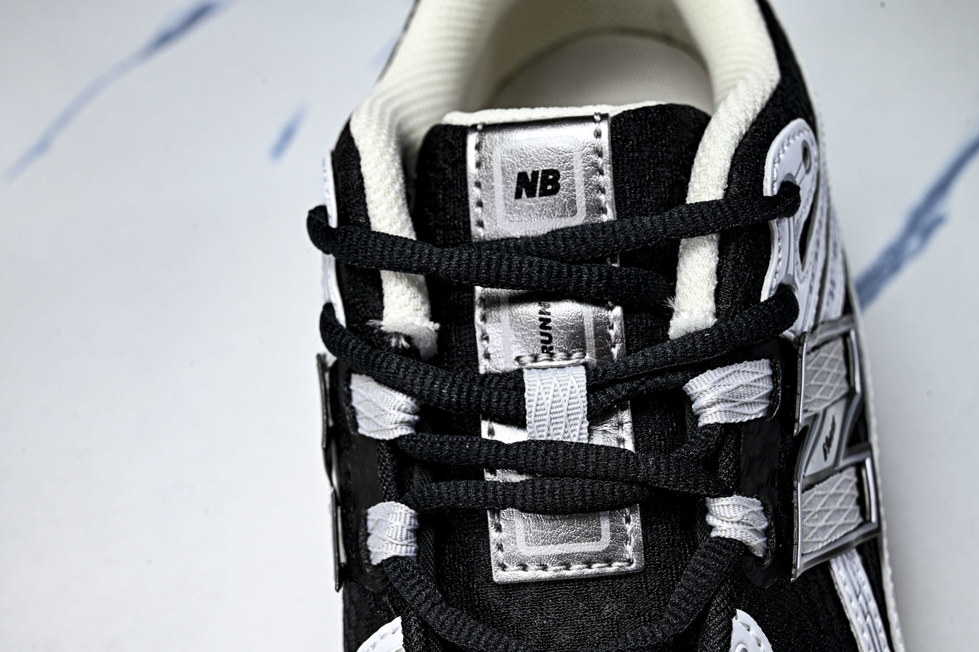 New Balance 1906系列复古老爹风休闲运动慢跑鞋 U1906RCI #YZ010#鞋款灵感源