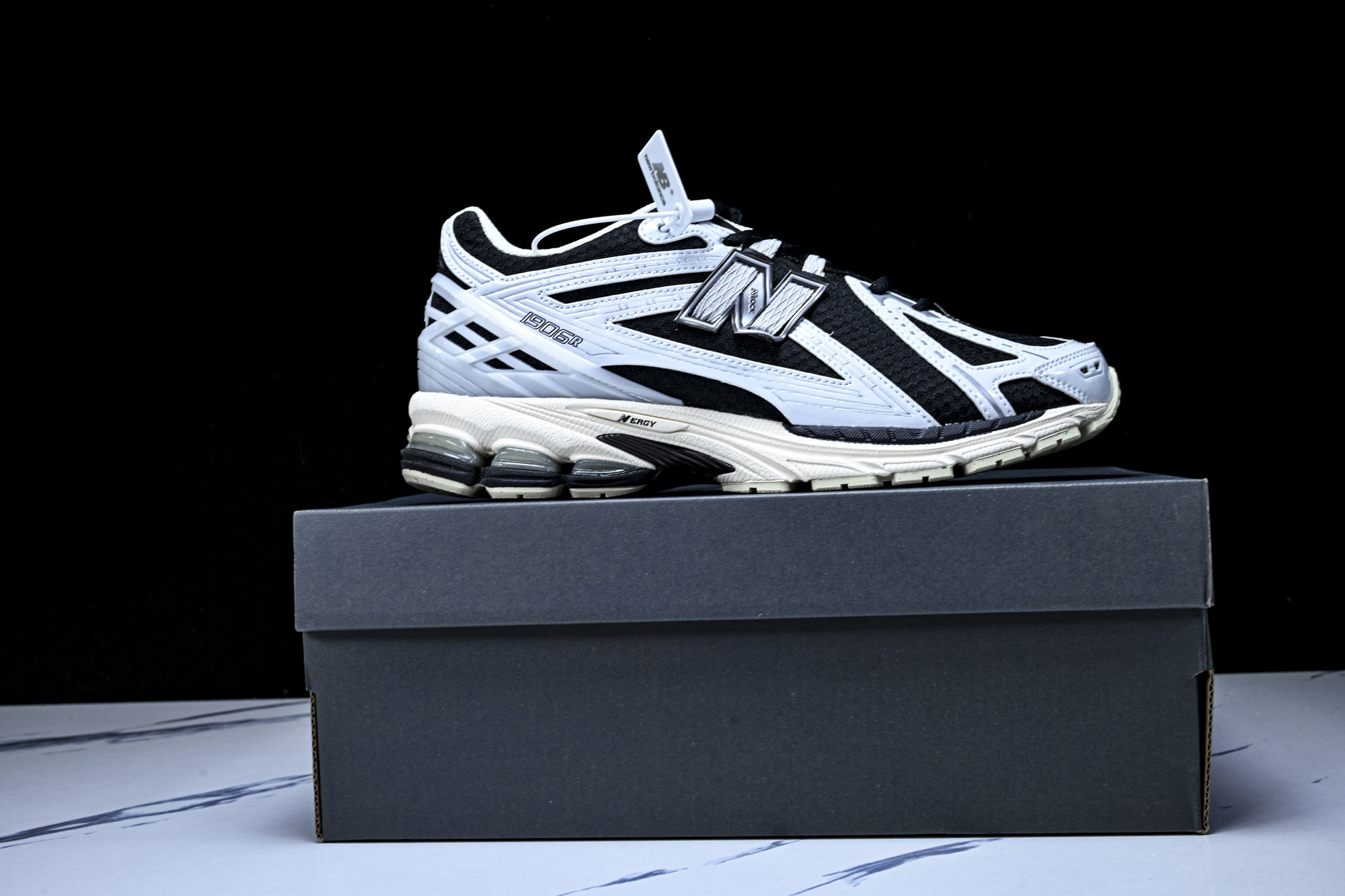 New Balance 1906系列复古老爹风休闲运动慢跑鞋 U1906RCI #YZ010#鞋款灵感源