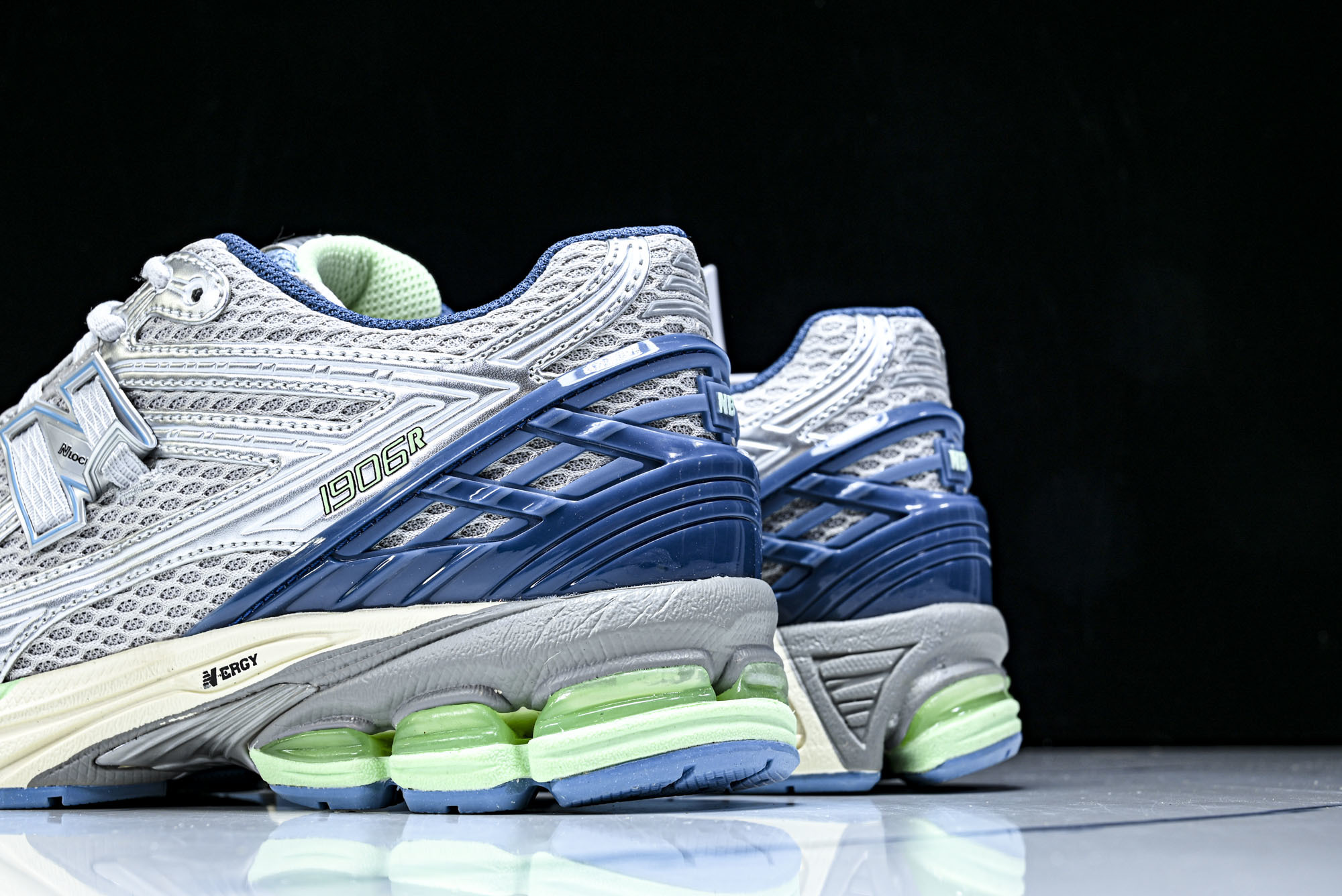 New Balance 1906系列复古老爹风休闲运动慢跑鞋 U1906RCR #YZ010#鞋款灵感源