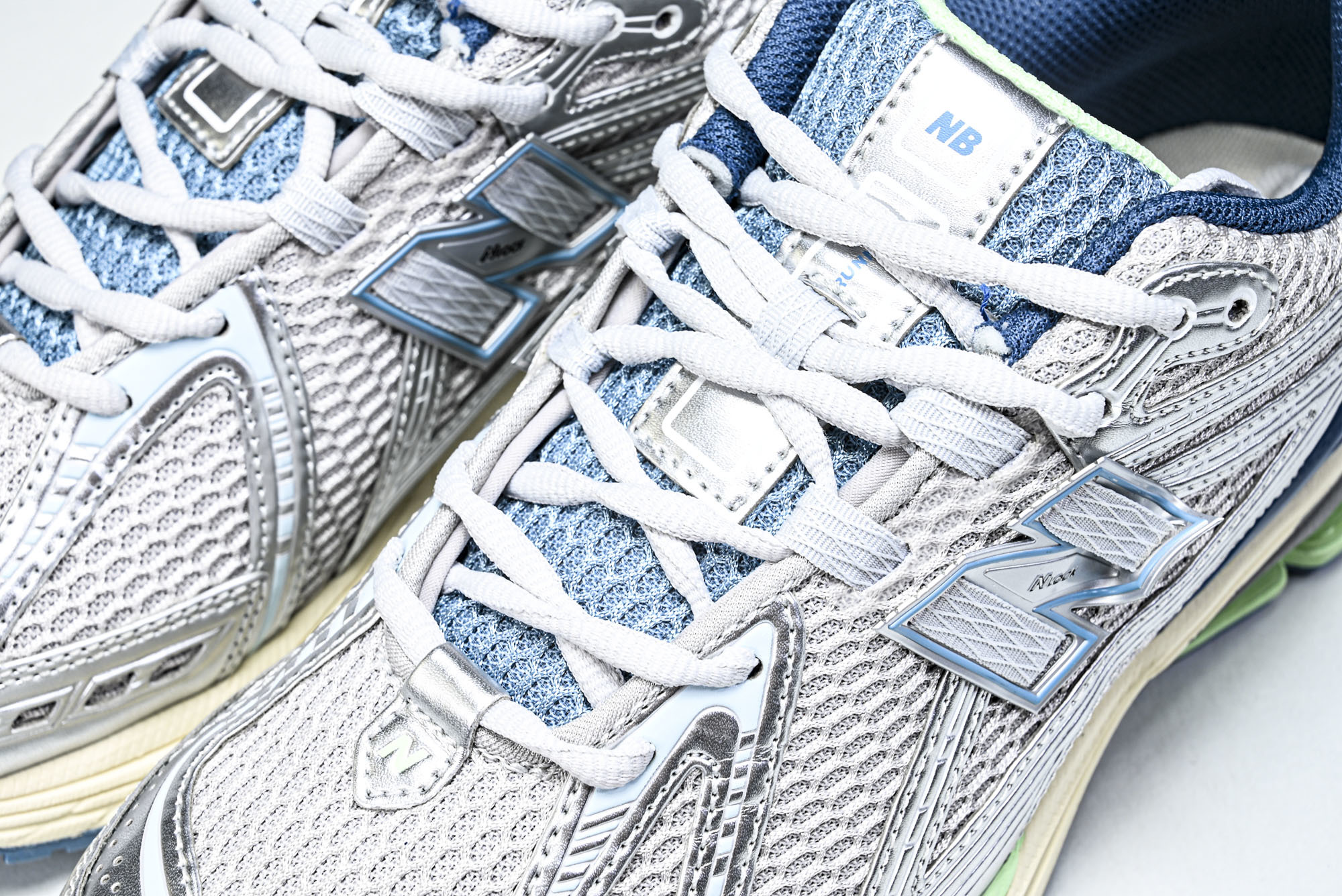 New Balance 1906系列复古老爹风休闲运动慢跑鞋 U1906RCR #YZ010#鞋款灵感源