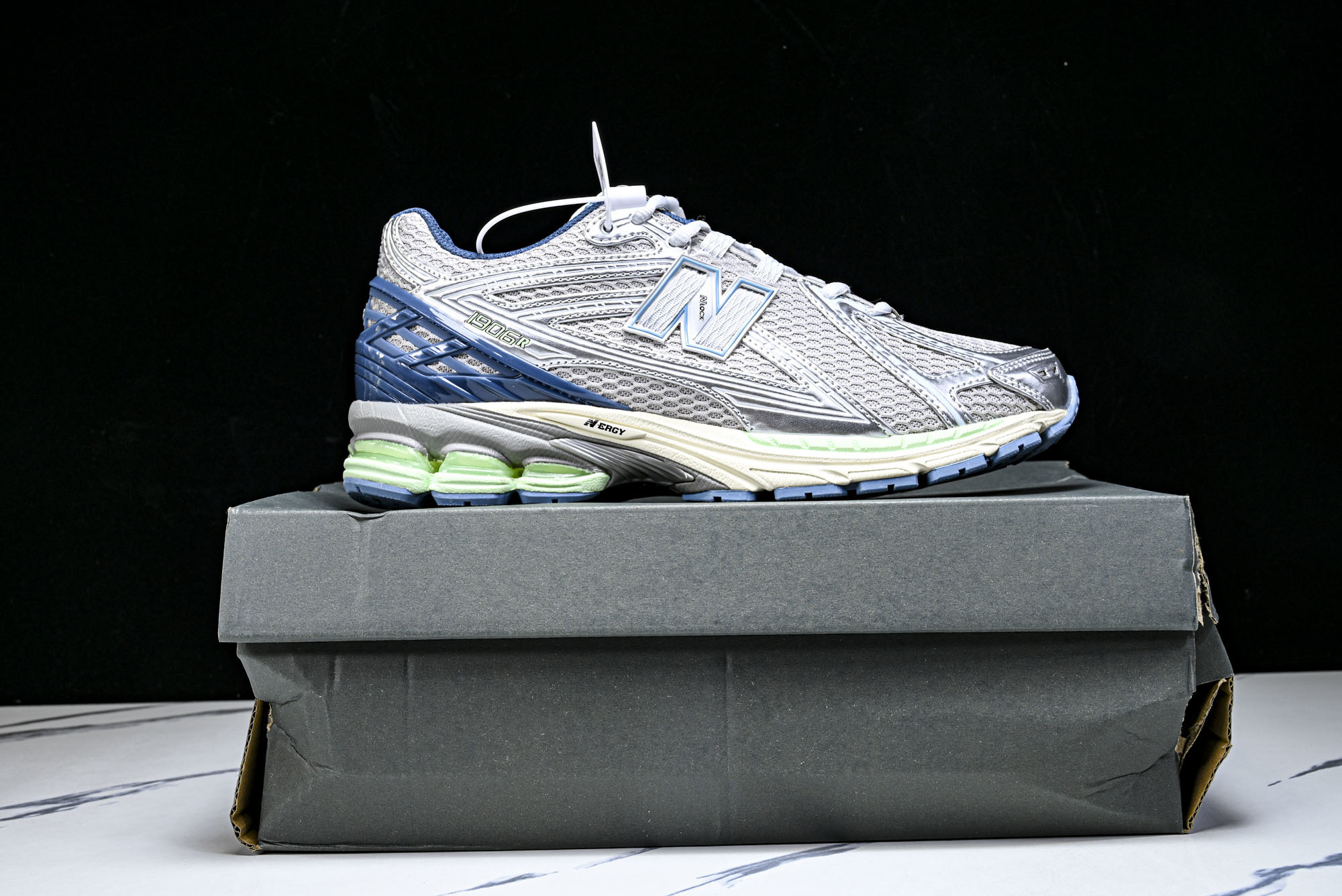 New Balance 1906系列复古老爹风休闲运动慢跑鞋 U1906RCR #YZ010#鞋款灵感源