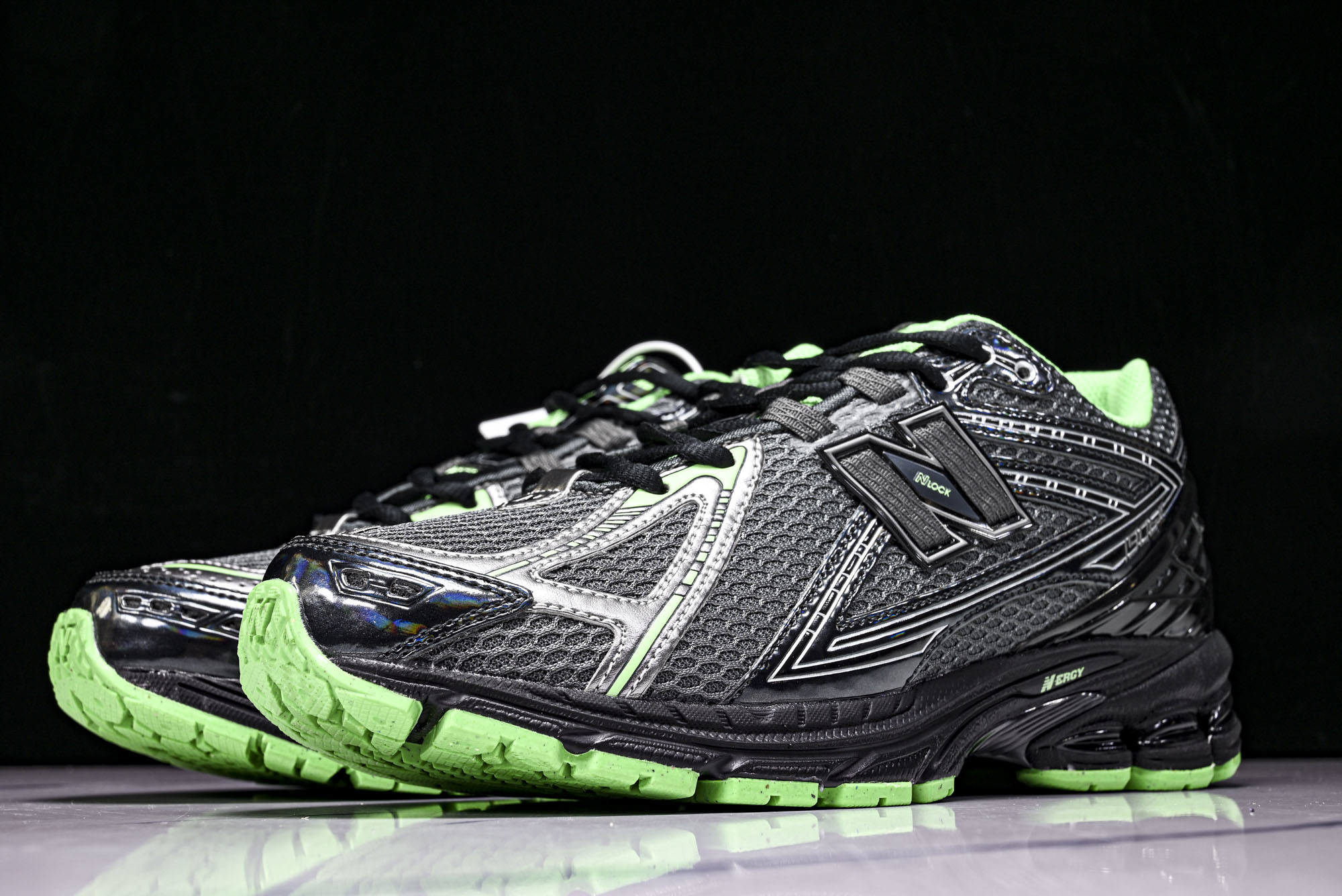 New Balance 1906系列复古老爹风休闲运动慢跑鞋 U1906RCT #YZ010#鞋款灵感源